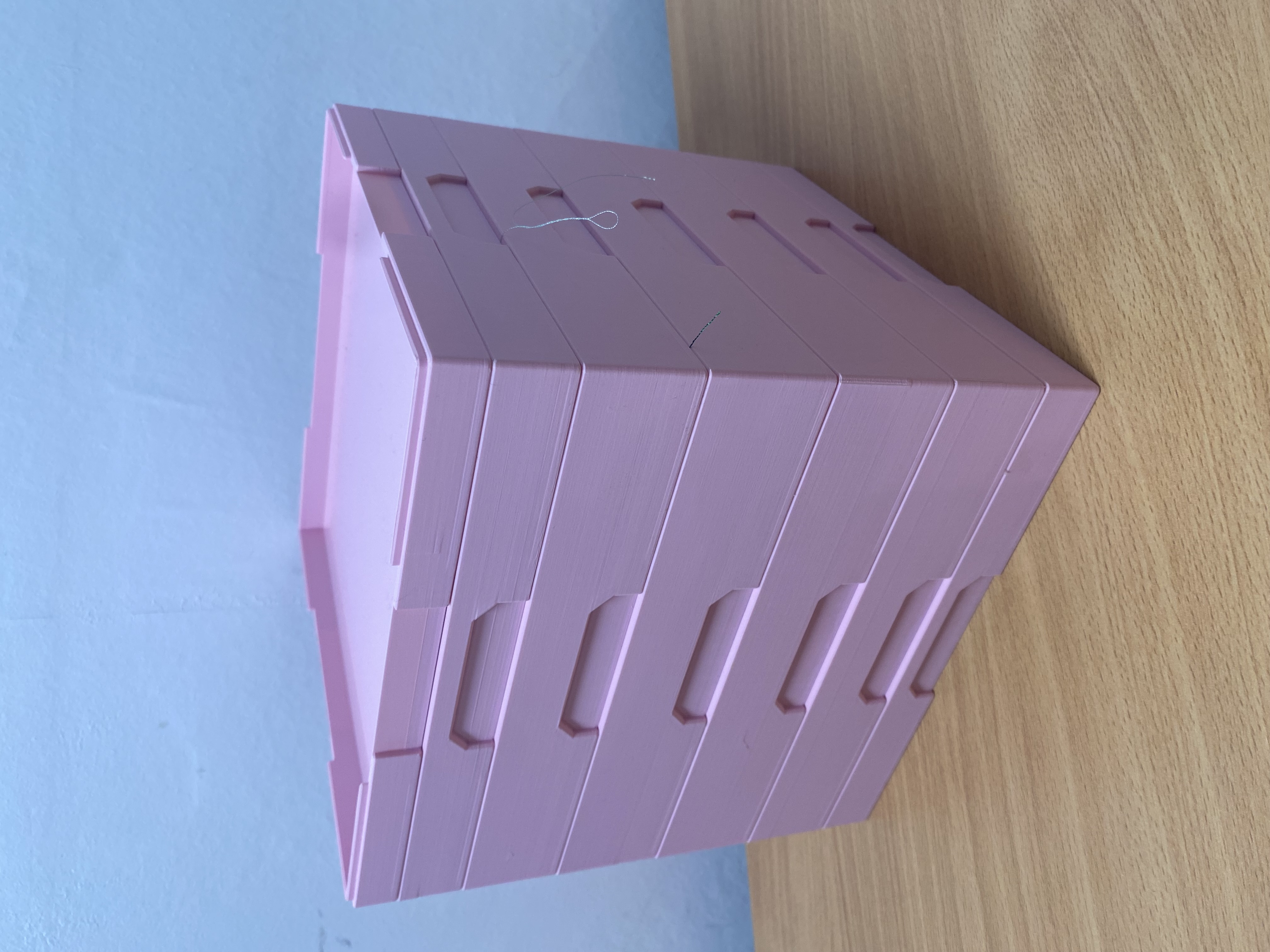 Miniatura 2 do modelo 3D Modular Stackable Embroidery Thread Spool Organizer/Box/Tower