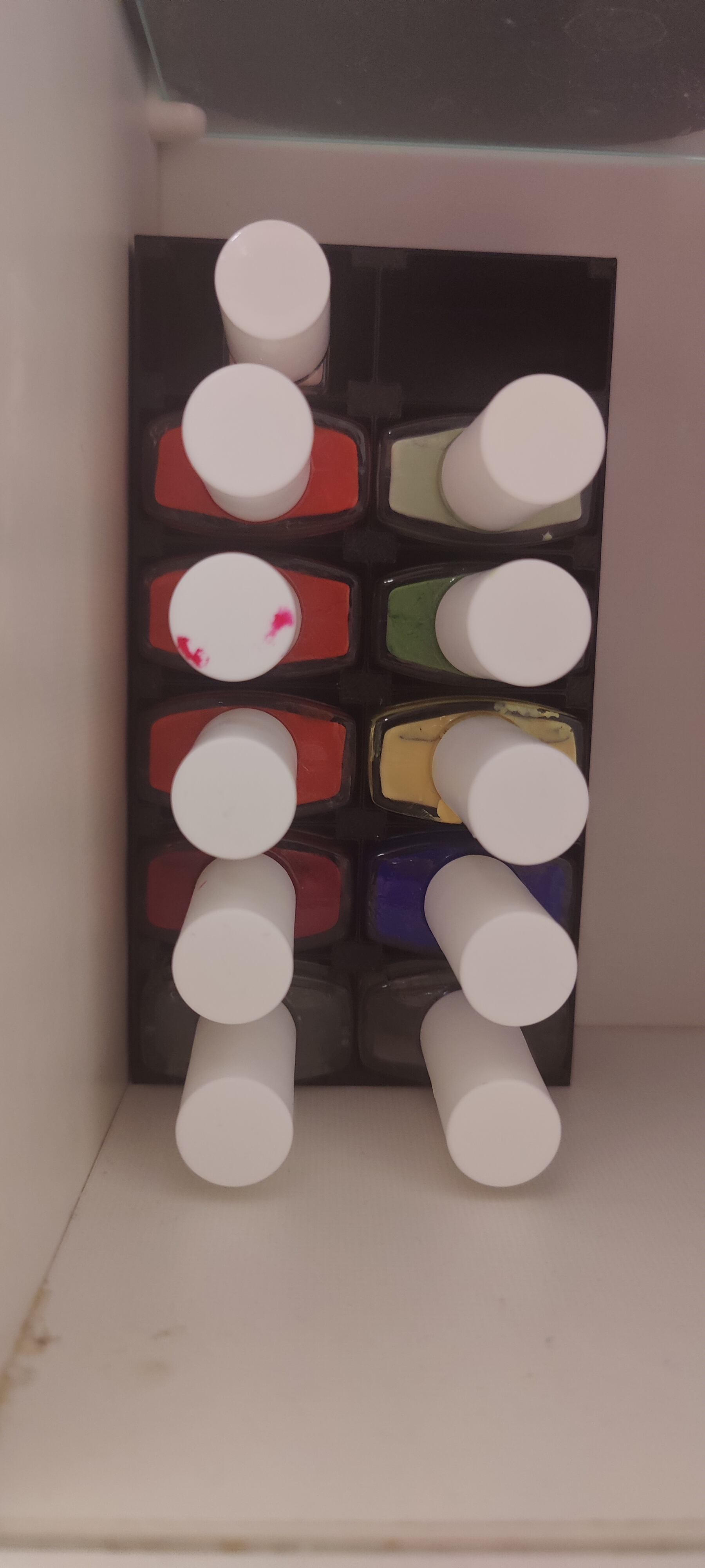 Nailkind nailpolish shelf