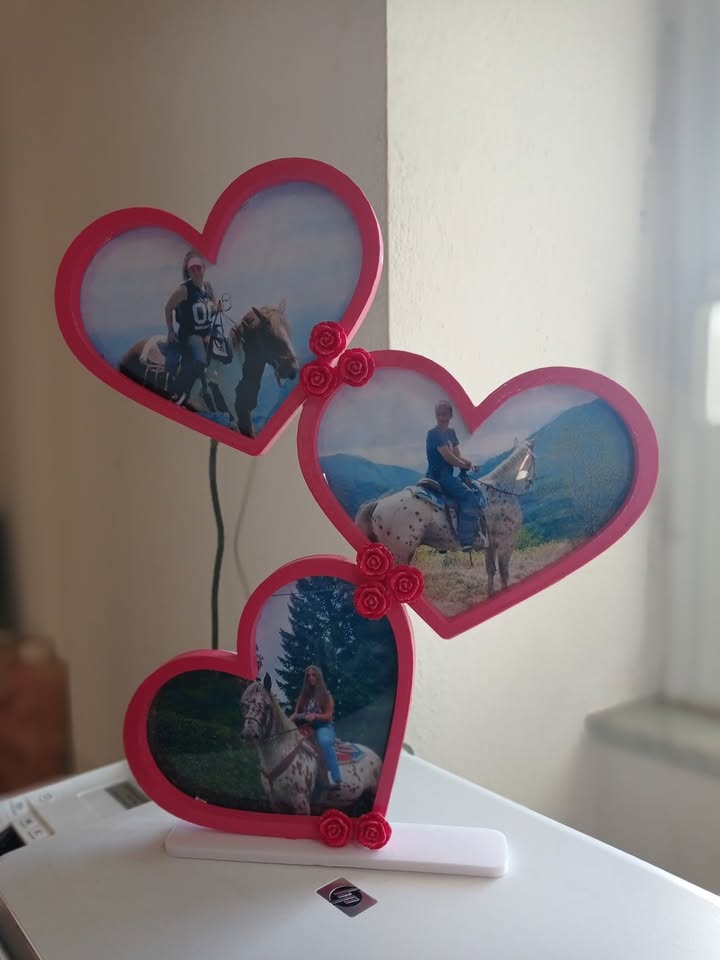 portaretrato de 3 corazones