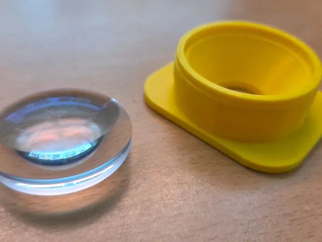 Macro lens adapter for Galaxy S25
