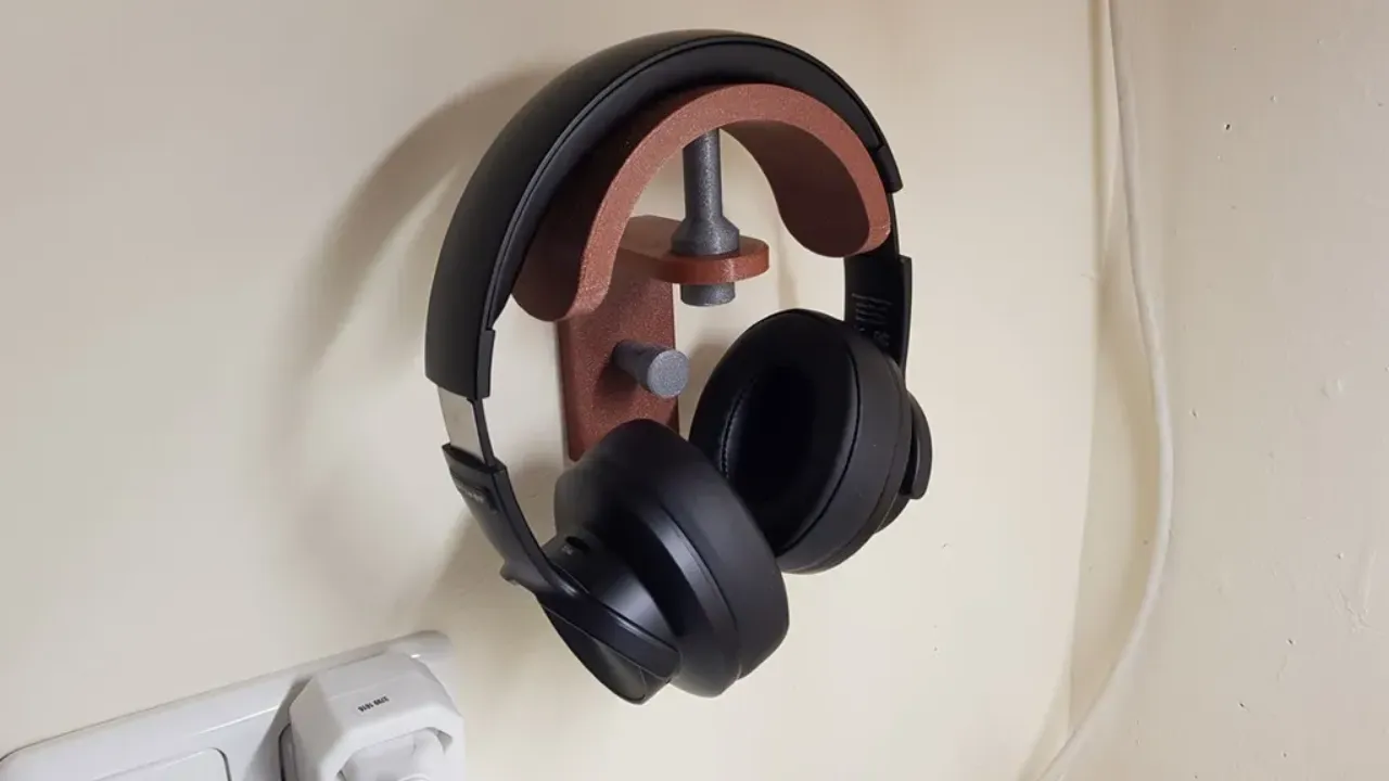 Studio Headphone Holder by Brent Download free STL model