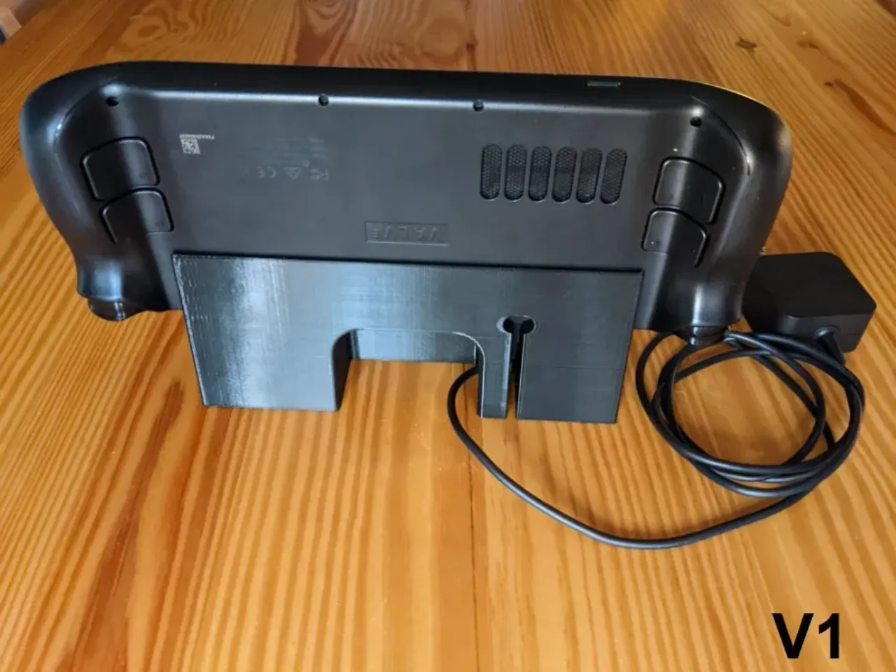 Steam Deck USB-C Charger Cradle (EU Plug Version) by Th3Rom3, Download  free STL model