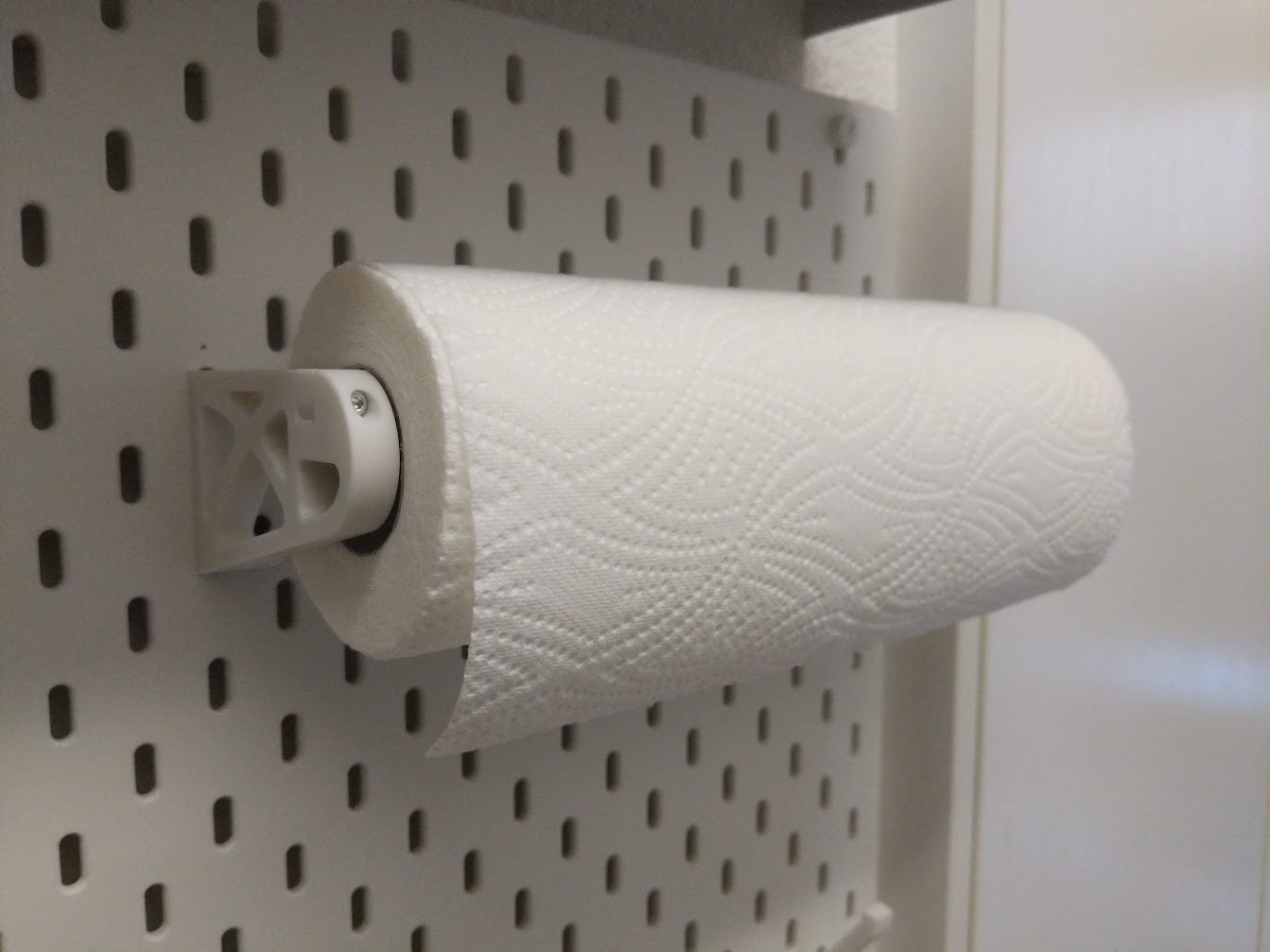 Quick-Change Paper Towel Mount for Ikea Skadis