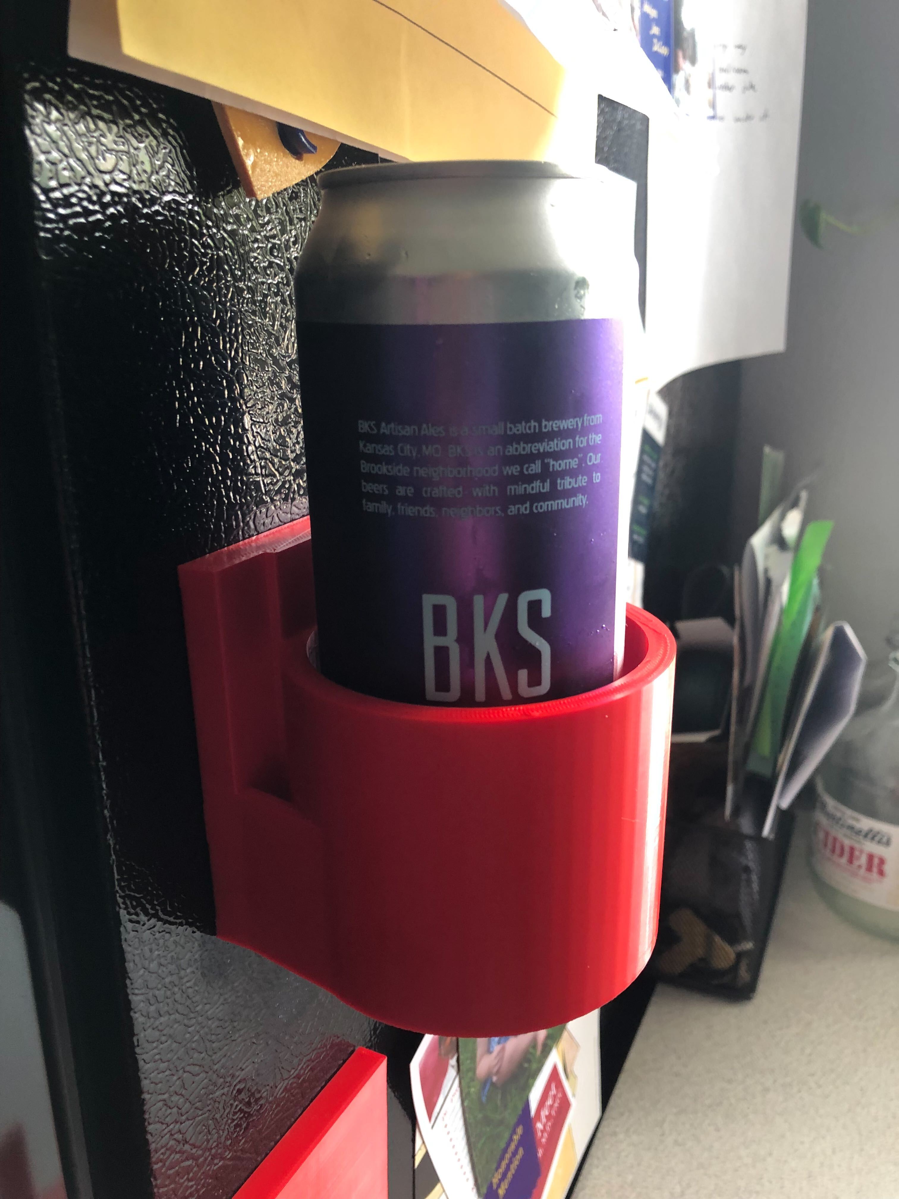 The Magnetic Coaster (Beer can/bottle version)