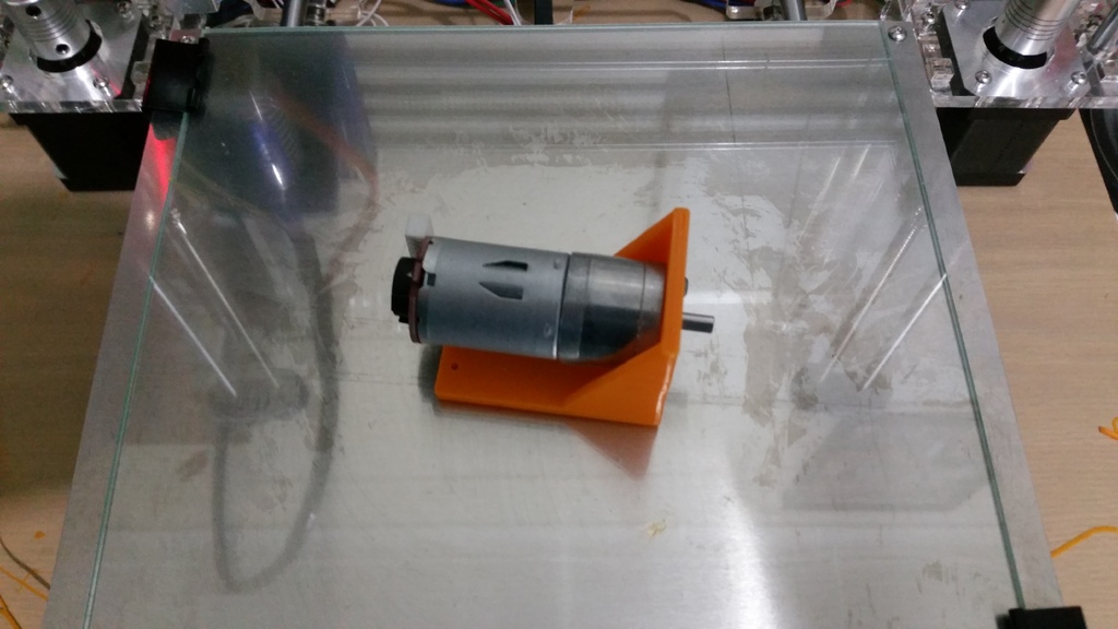 Miniatura 2 do modelo 3D Simple Motor Bracket