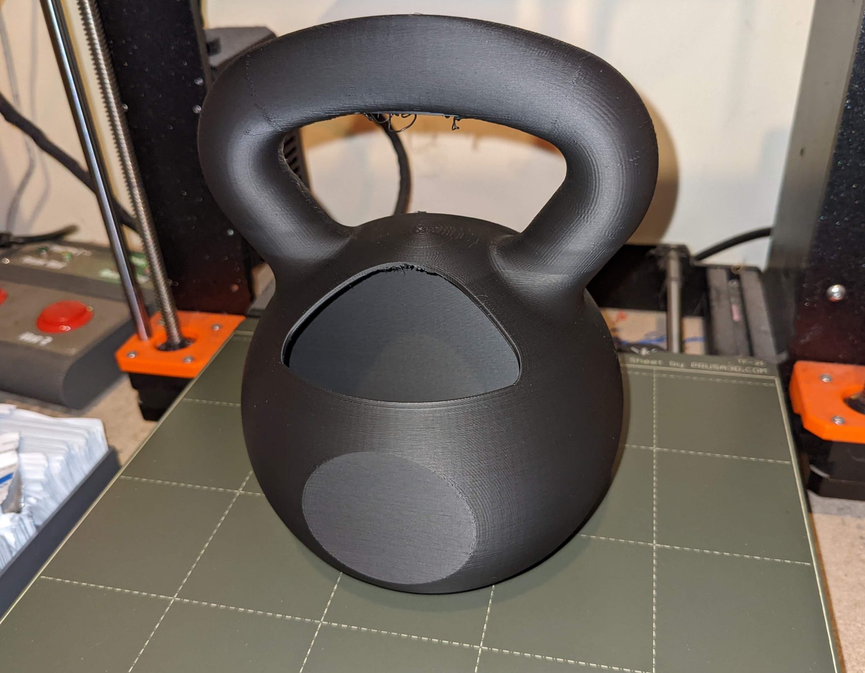 Kettlebell pen holder