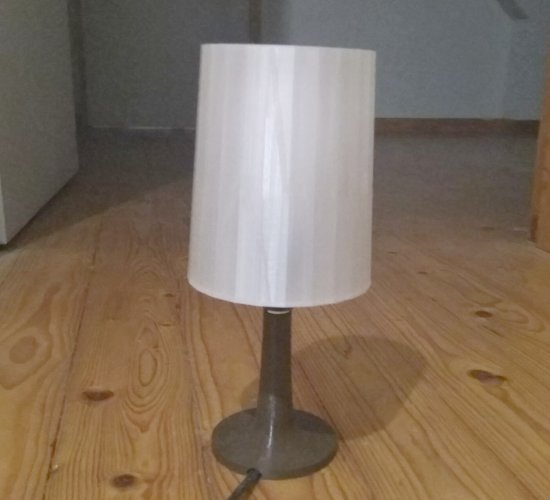 Table lamp