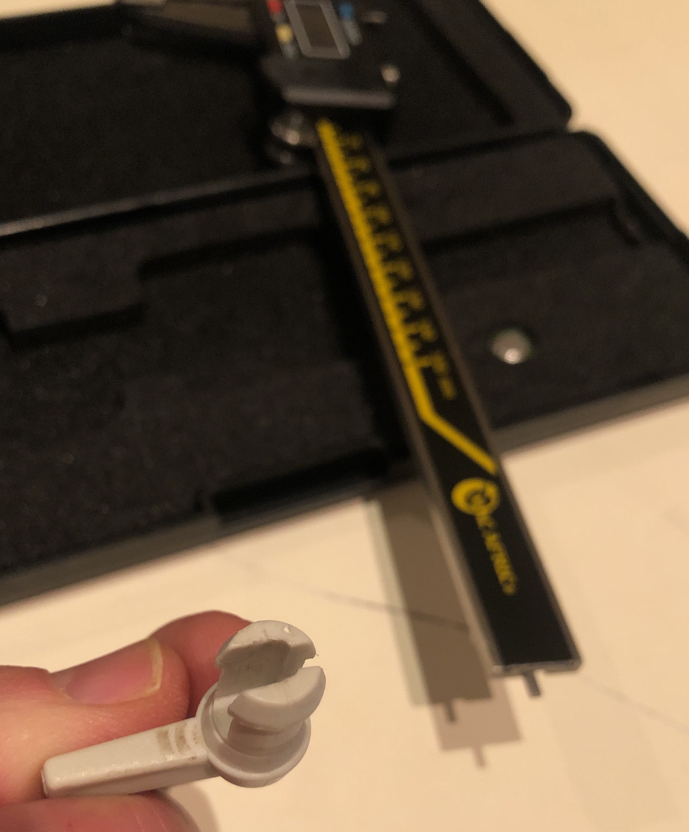 Cat/dog carrier box door clip replacement by Joe Schoeman Download