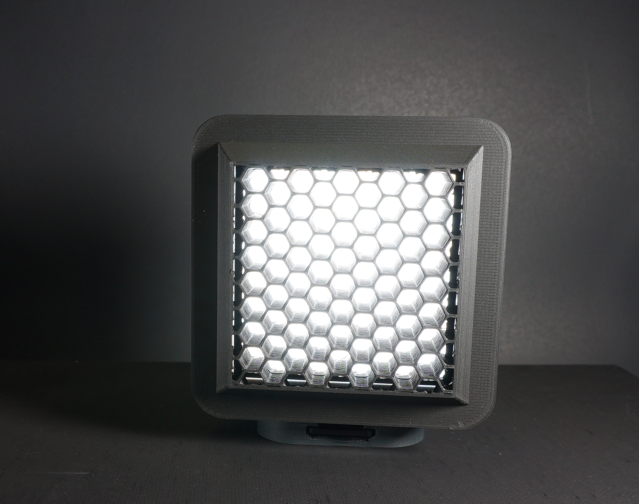 Light Modifier - Honeycomb Grid for ULANZI VL49 and Neewer RGB61