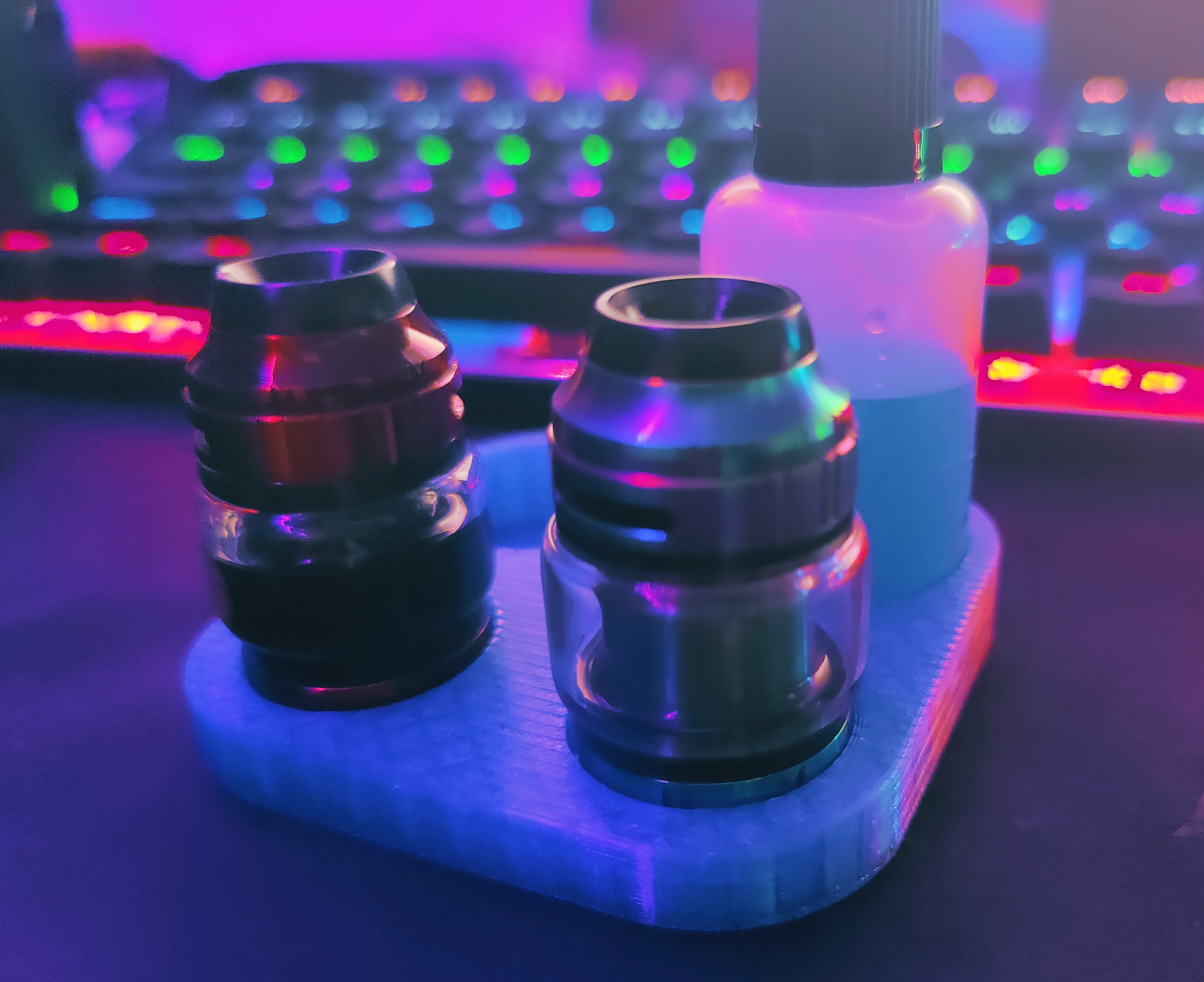 Vape bottle and atomizer holder