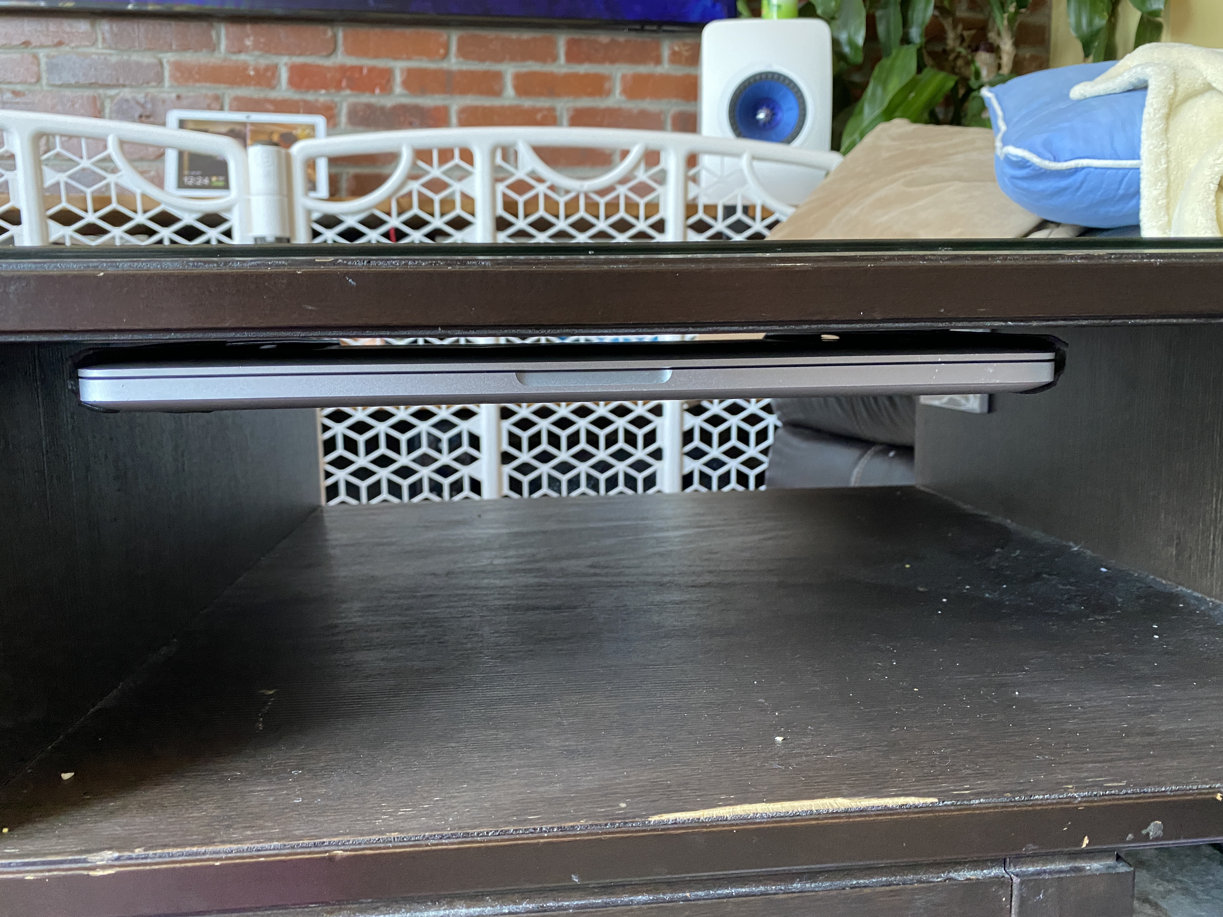 Macbook Pro Wall Mount Rails (2013-2018 models) Low Profile