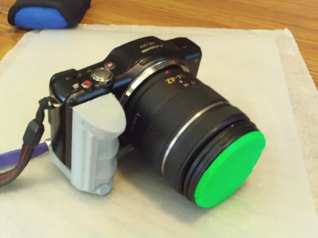 Panasonic Lumix GF3 Handgrip Version 2