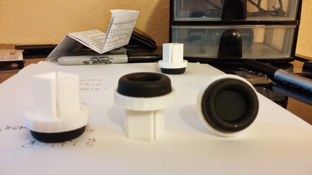 Vibration reducing corner pieces for (feet) rigidbot.