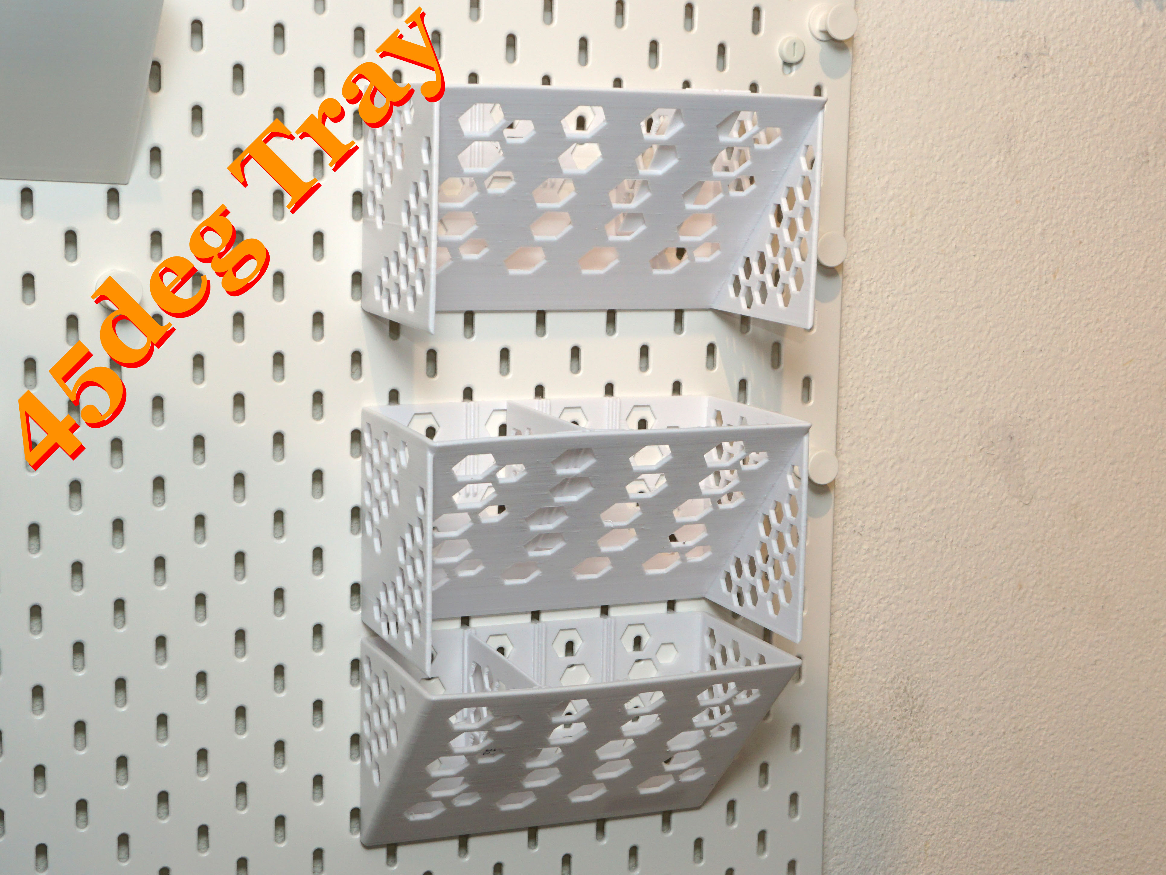 Tray tilted 45° for IKEA SKADIS