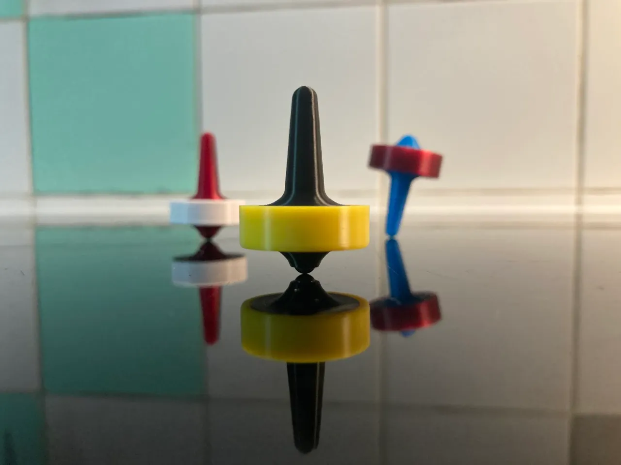 Mini deals spinning top