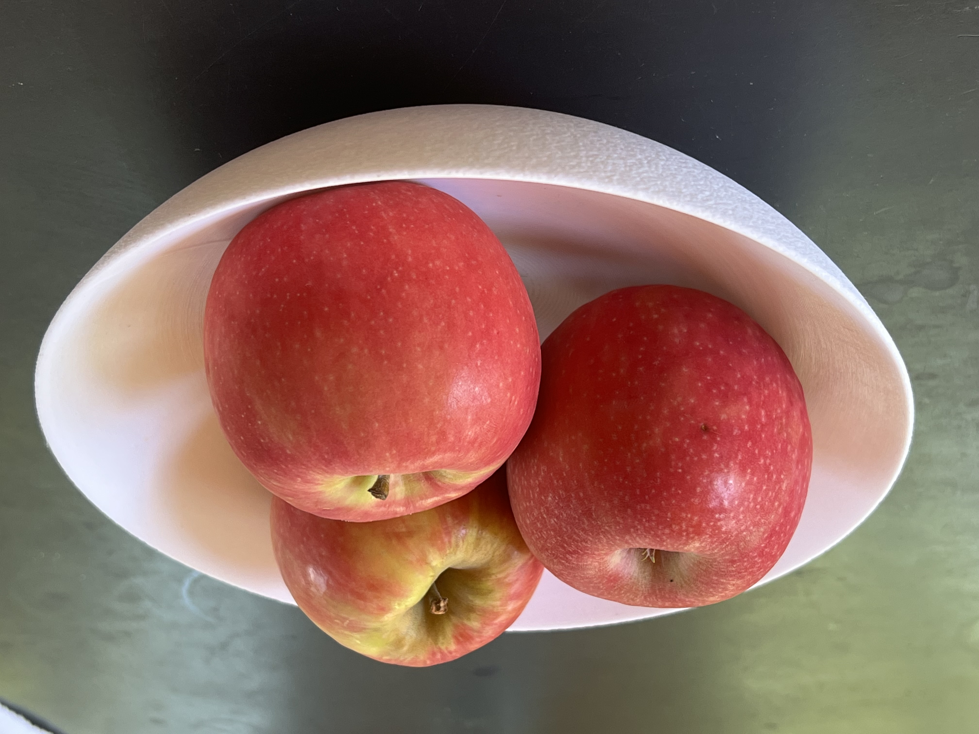 Simple, elegant Bowl