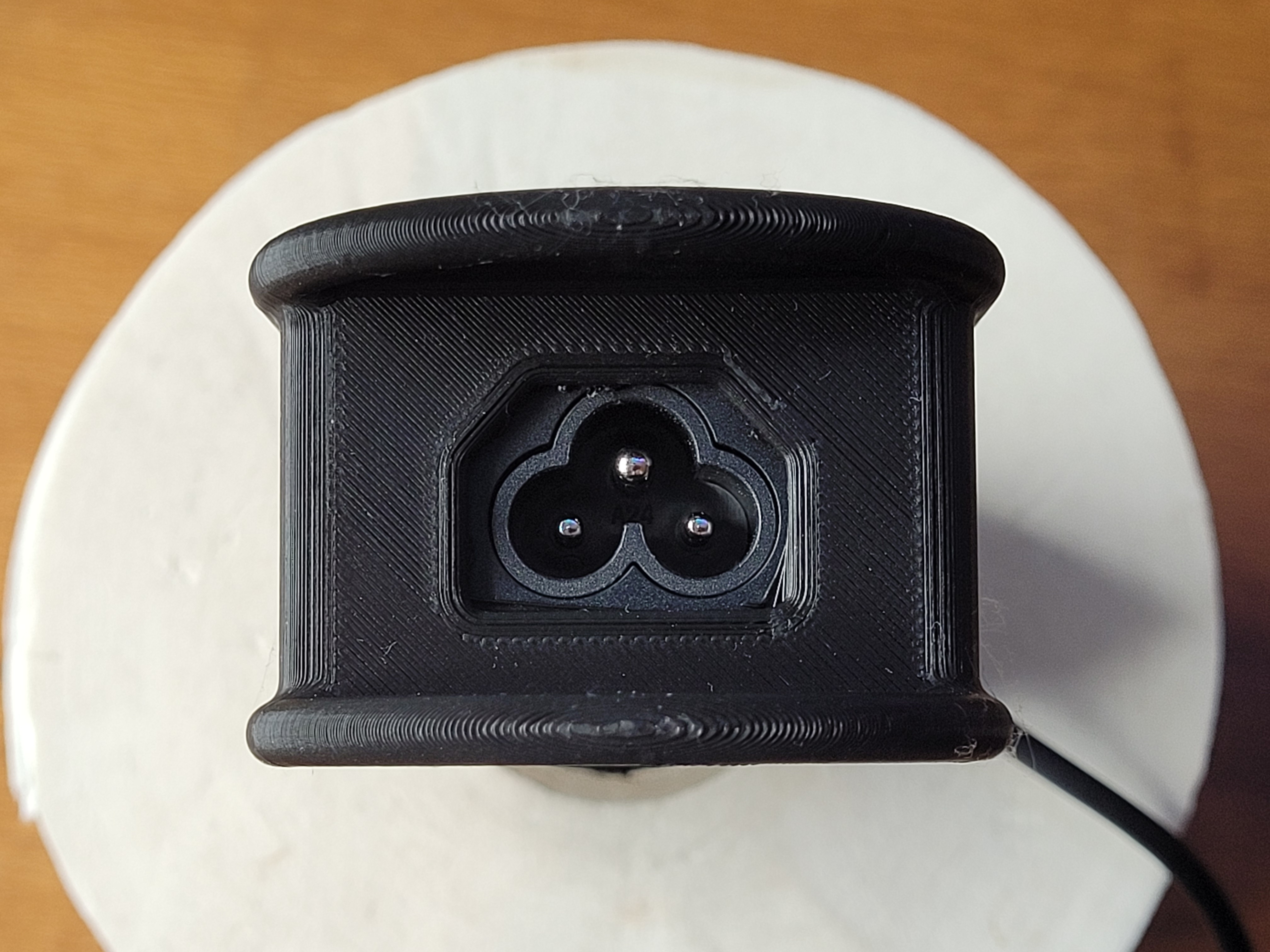 Lenovo ThinkPad 65W charger cable wraps with cloverleaf mainsplug