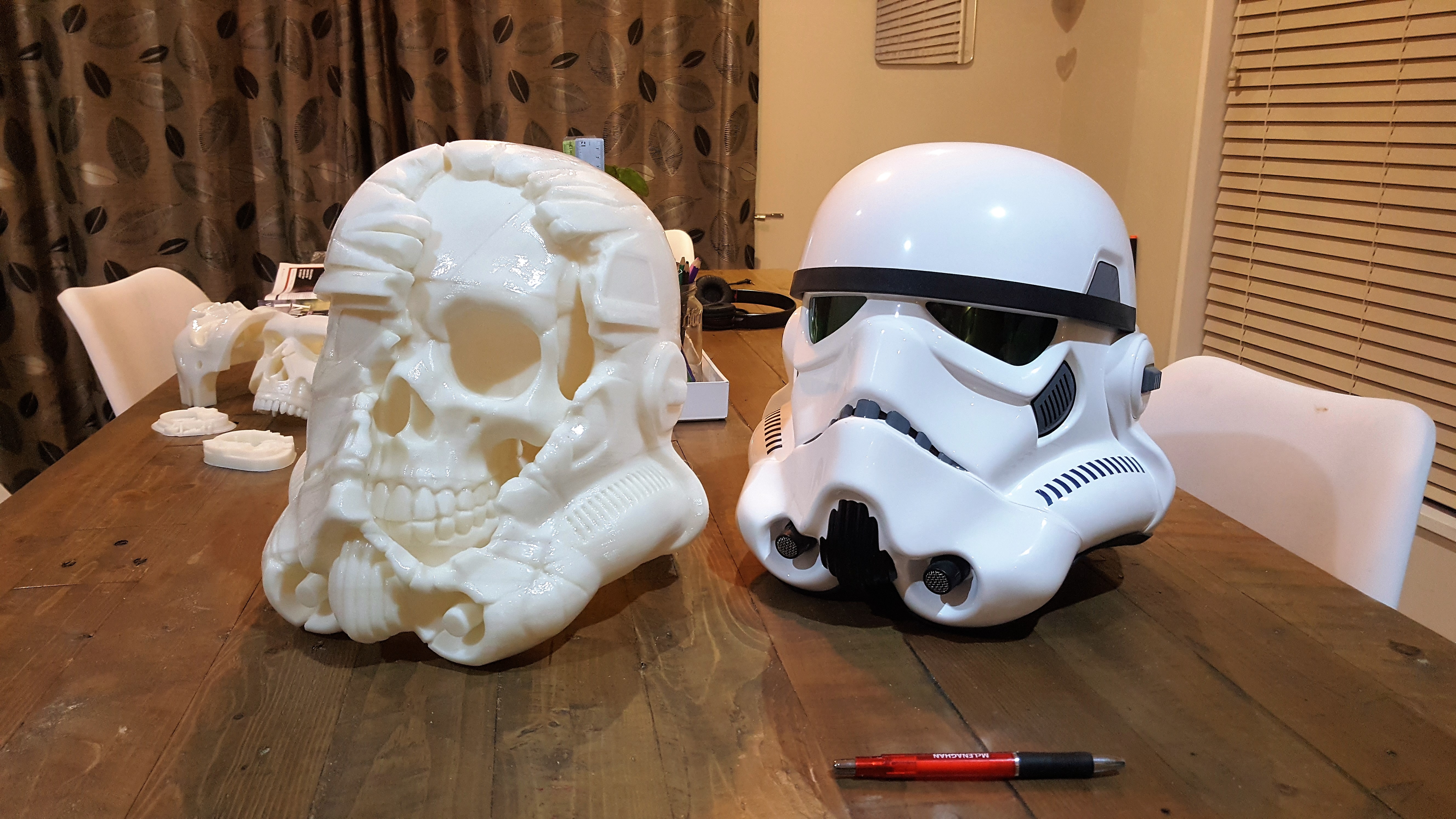 Miniatura 5 do modelo 3D Dead Trooper Helmet Extra Large