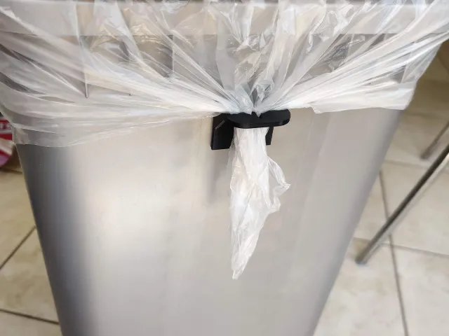Trash Bag Cinch