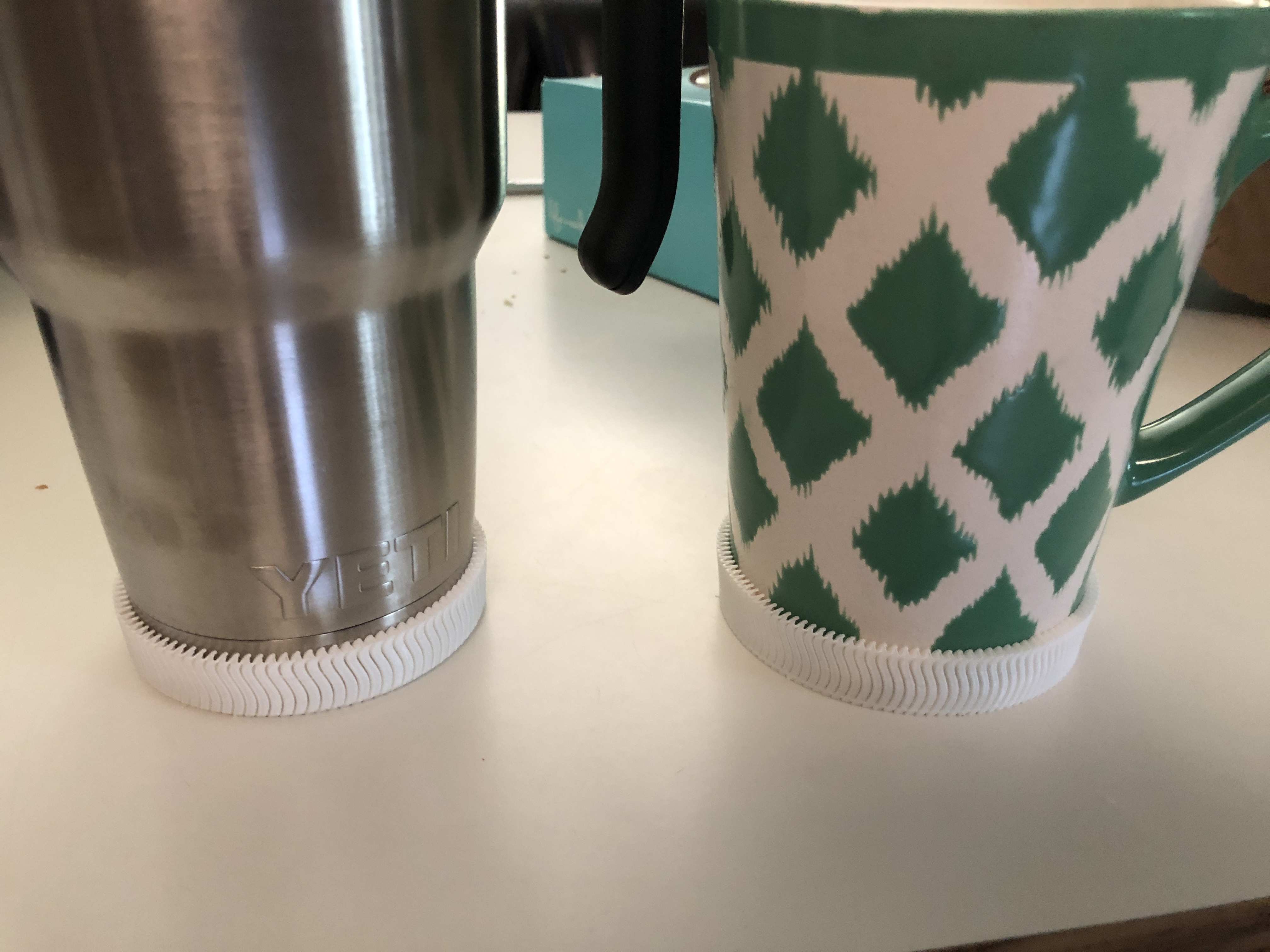 Coaster/Koozie...Koozster.......Coastzie? Parametric, Flexible, vase mode