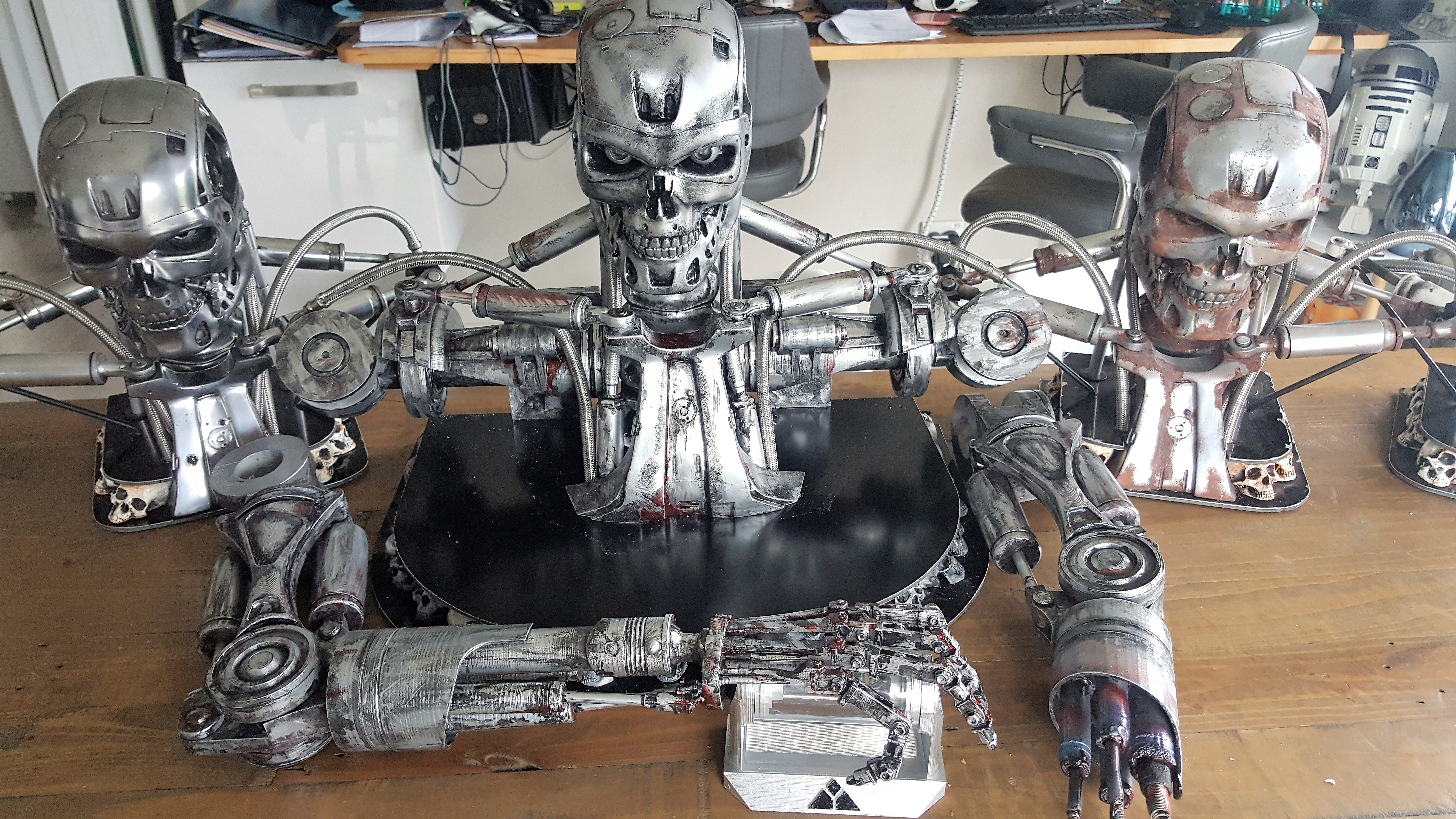 Miniatura 4 do modelo 3D Terminator T800 Split Shoulders "Bust Concept"