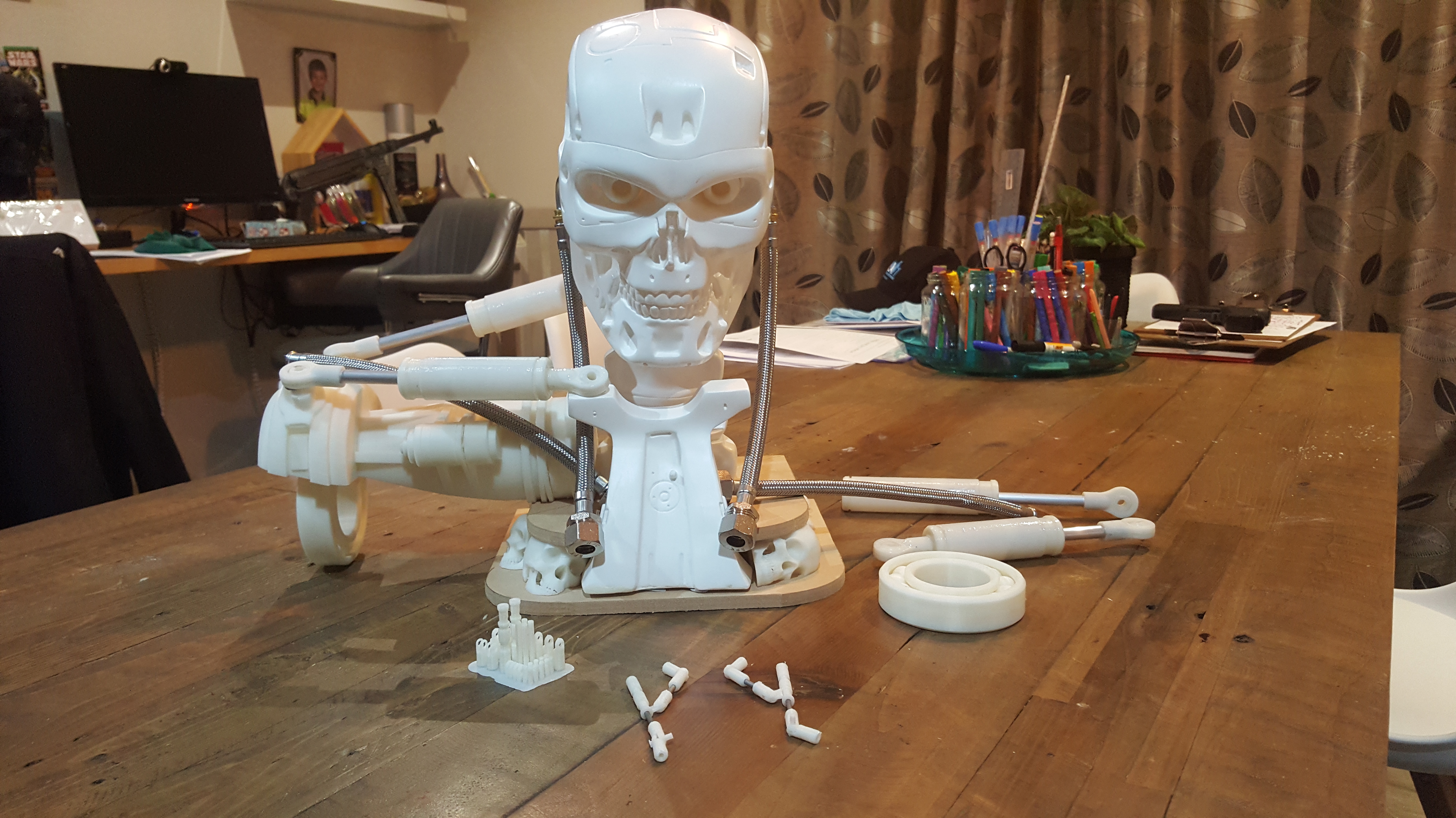 Miniatura 24 do modelo 3D Terminator T800 Split Shoulders "Bust Concept"