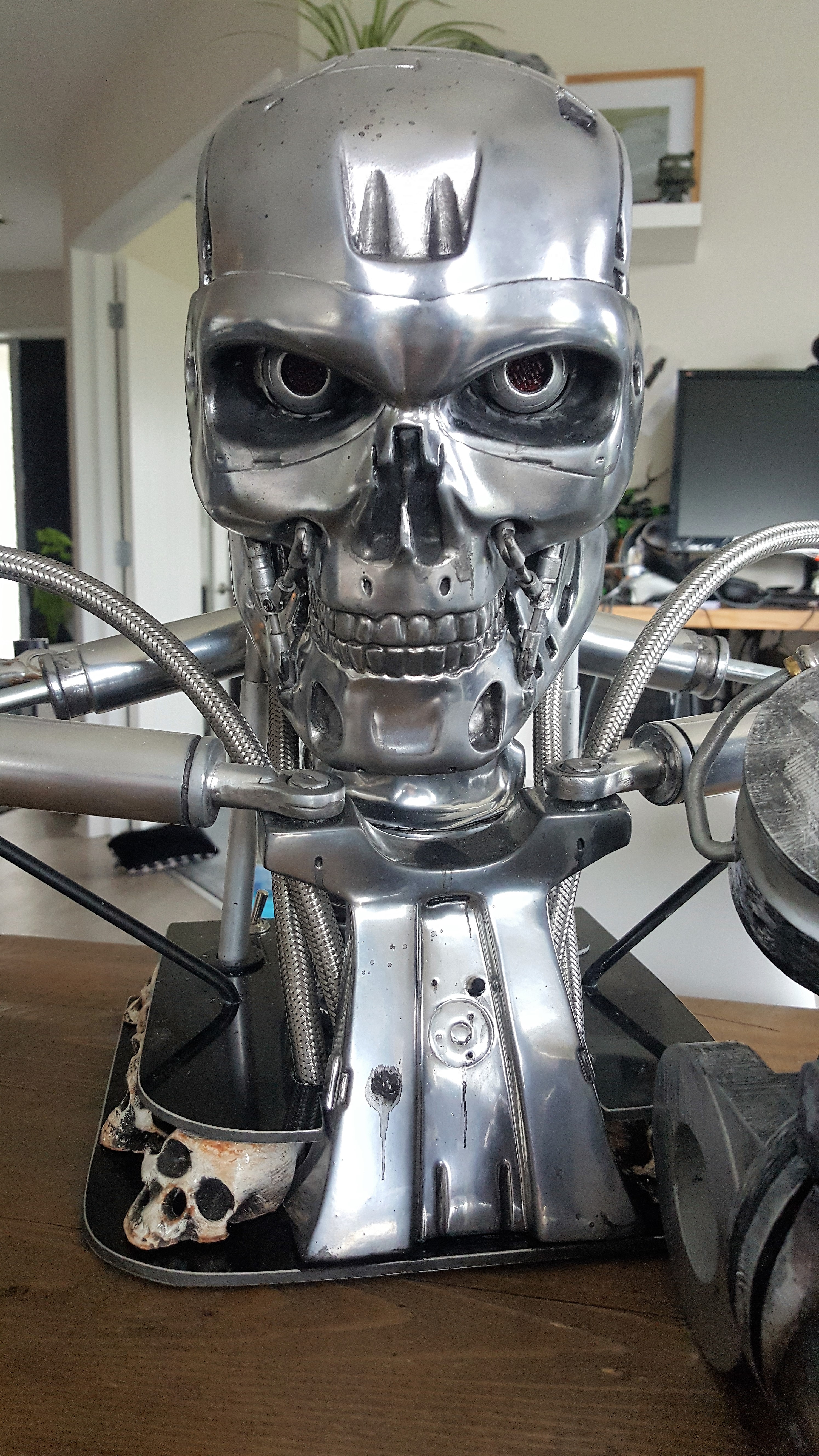 Miniatura 54 do modelo 3D Terminator T800 Split Shoulders "Bust Concept"