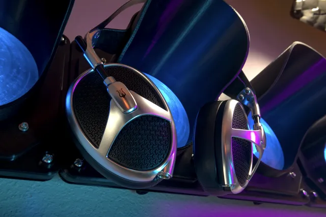 Traffic Light Headphone Holder