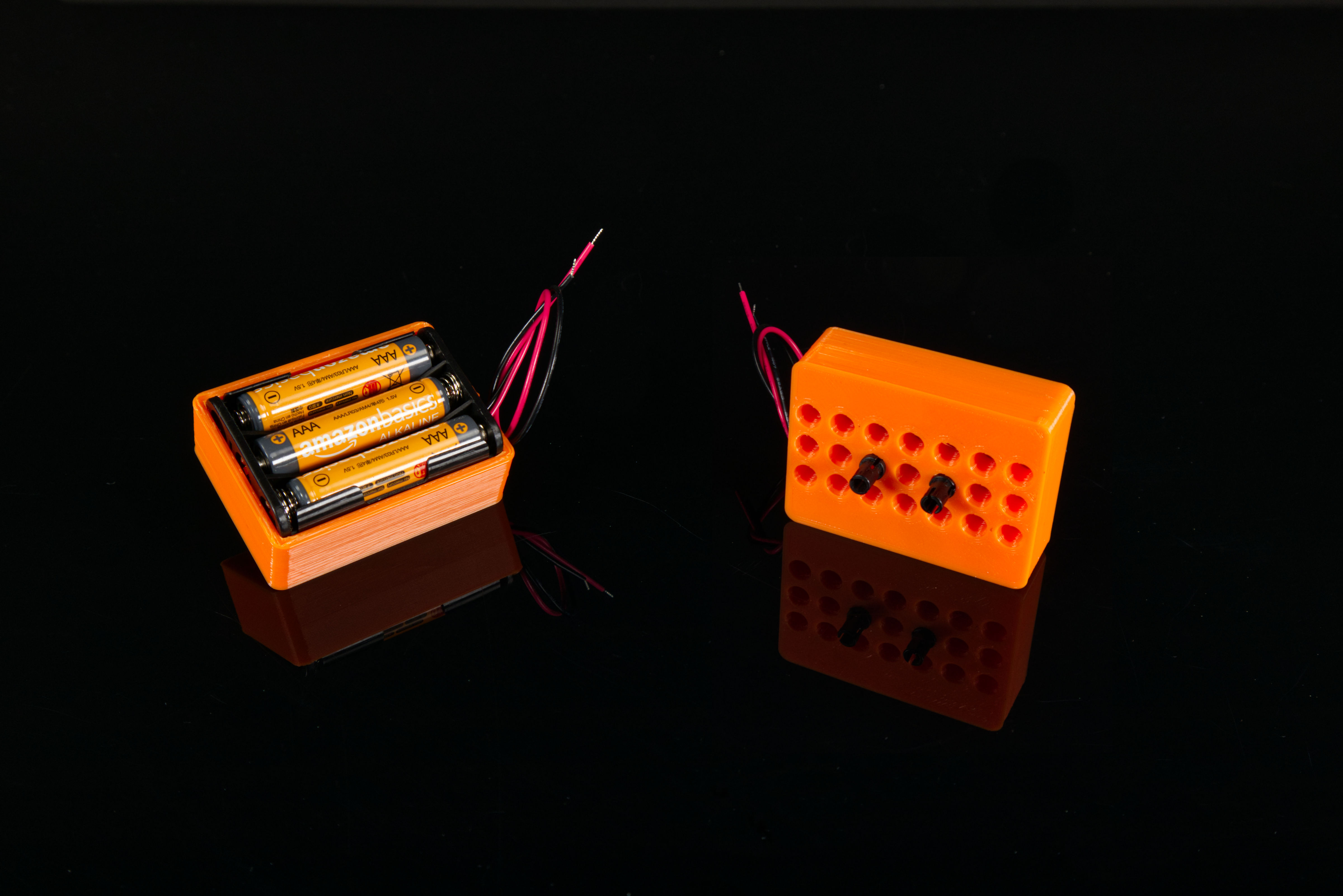 3AAA Battery Holder with Holes by BrownDogGadgets | Download free STL ...