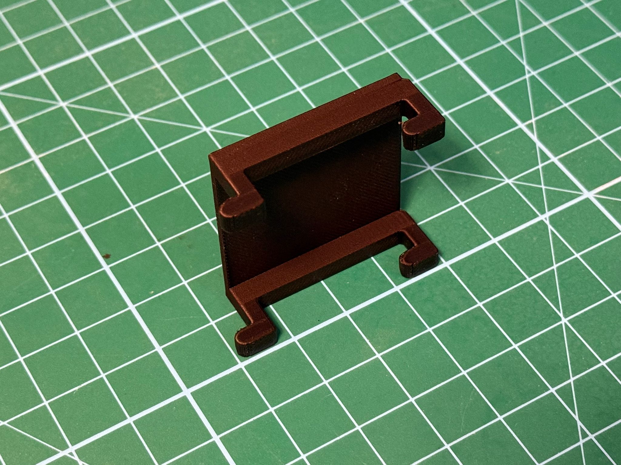 Basic template compatible with Ikea Skadis