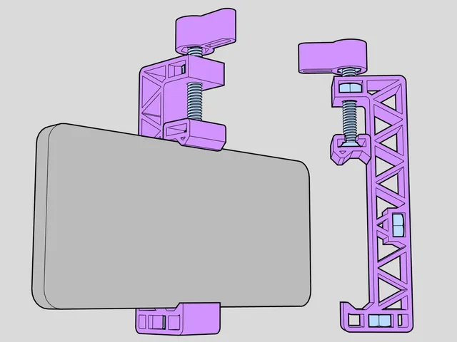 Phone clamp for tripod