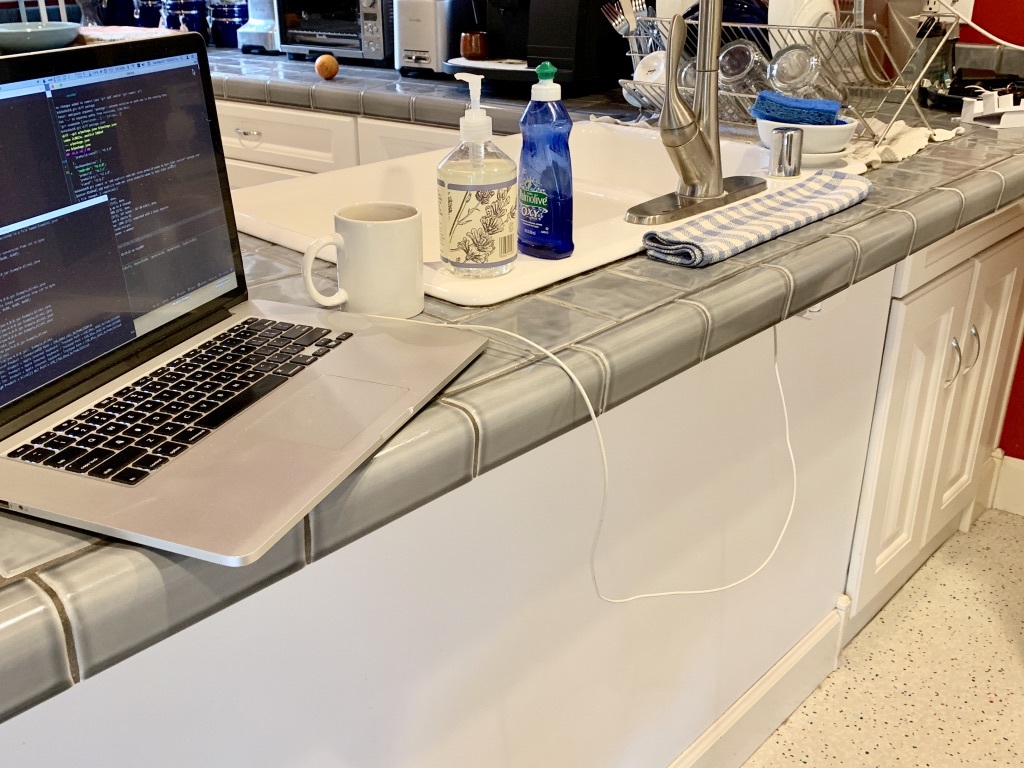 Miniatura 7 do modelo 3D MacBook Pro Power Adapter Under-table bracket