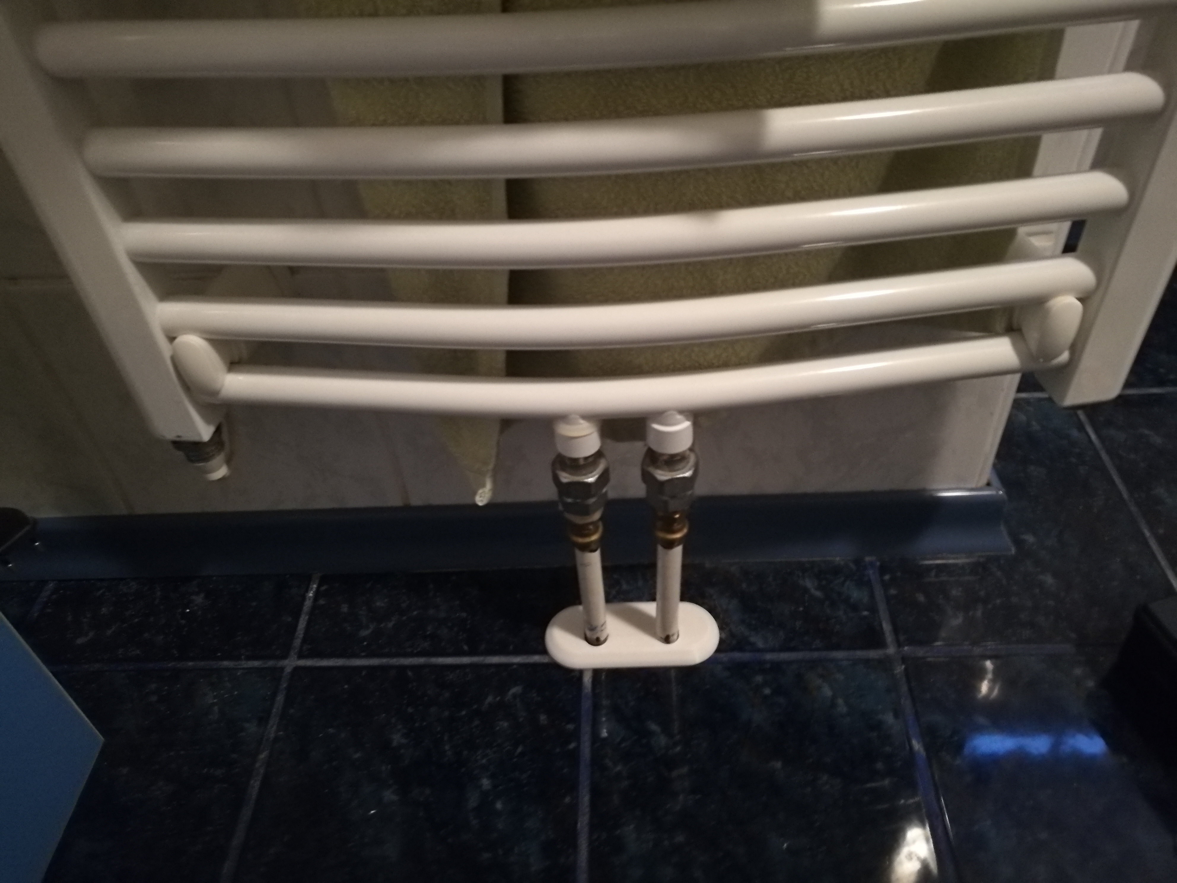 Cover radiator tube hole