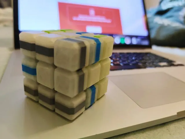 Magnetic cube fidget