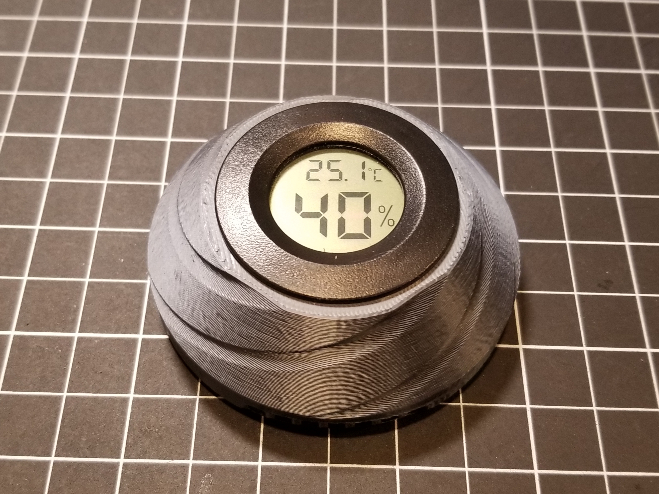 Round Hygrometer/Thermometer Wall Puck