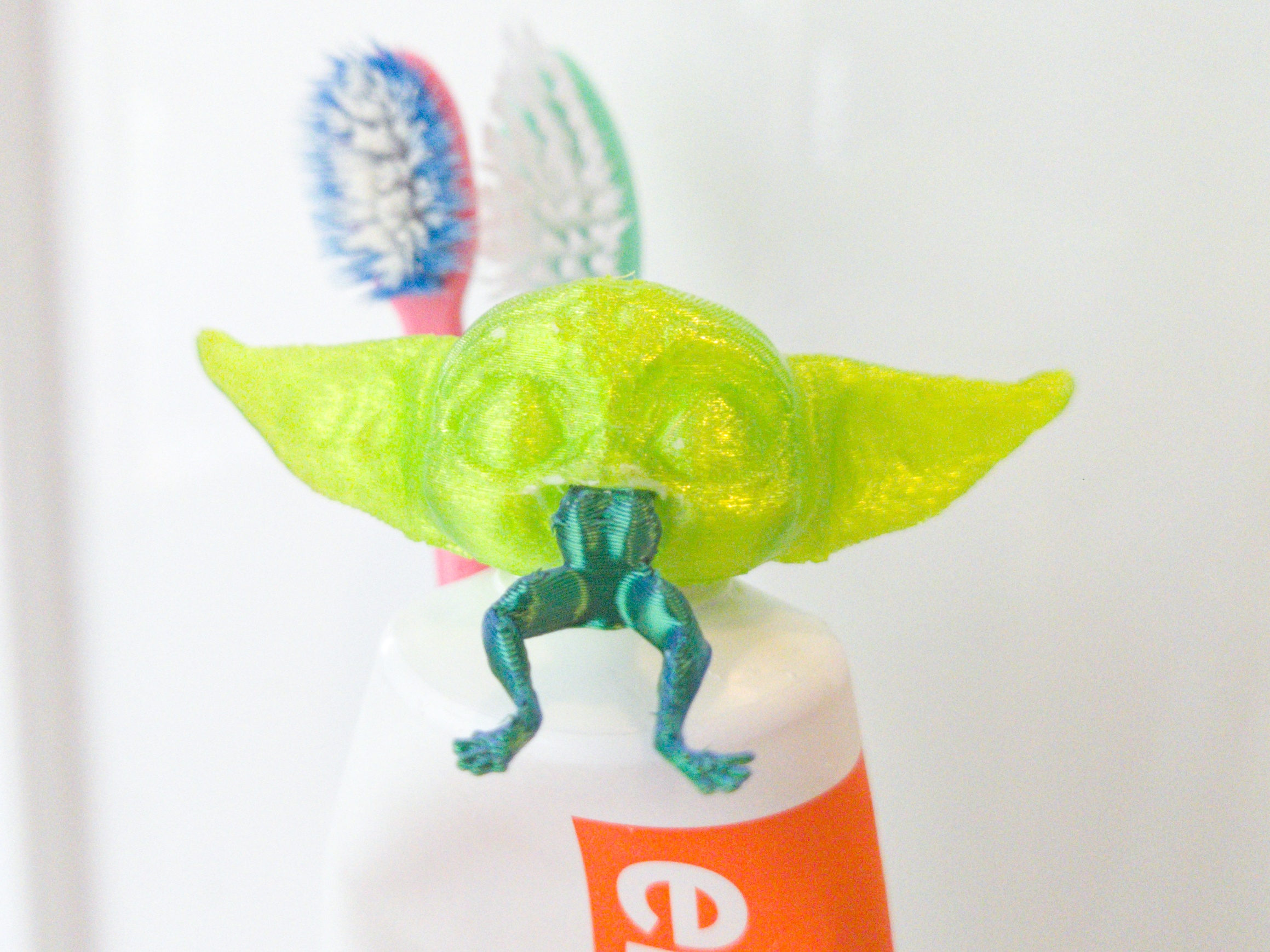 There goes Yoyo aka baby Yoda's lunch (toothpaste plug) by Rob the 3D ...