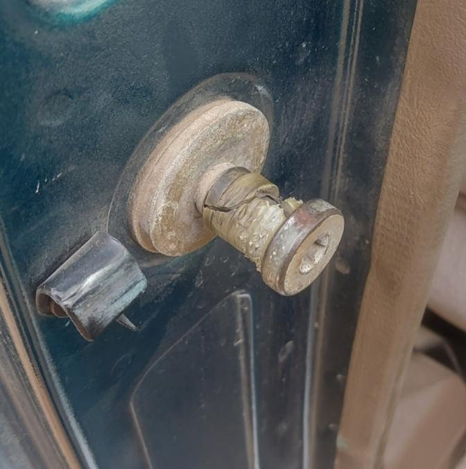 Miniatura 2 do modelo 3D Chevy/GMC door knocker bushing