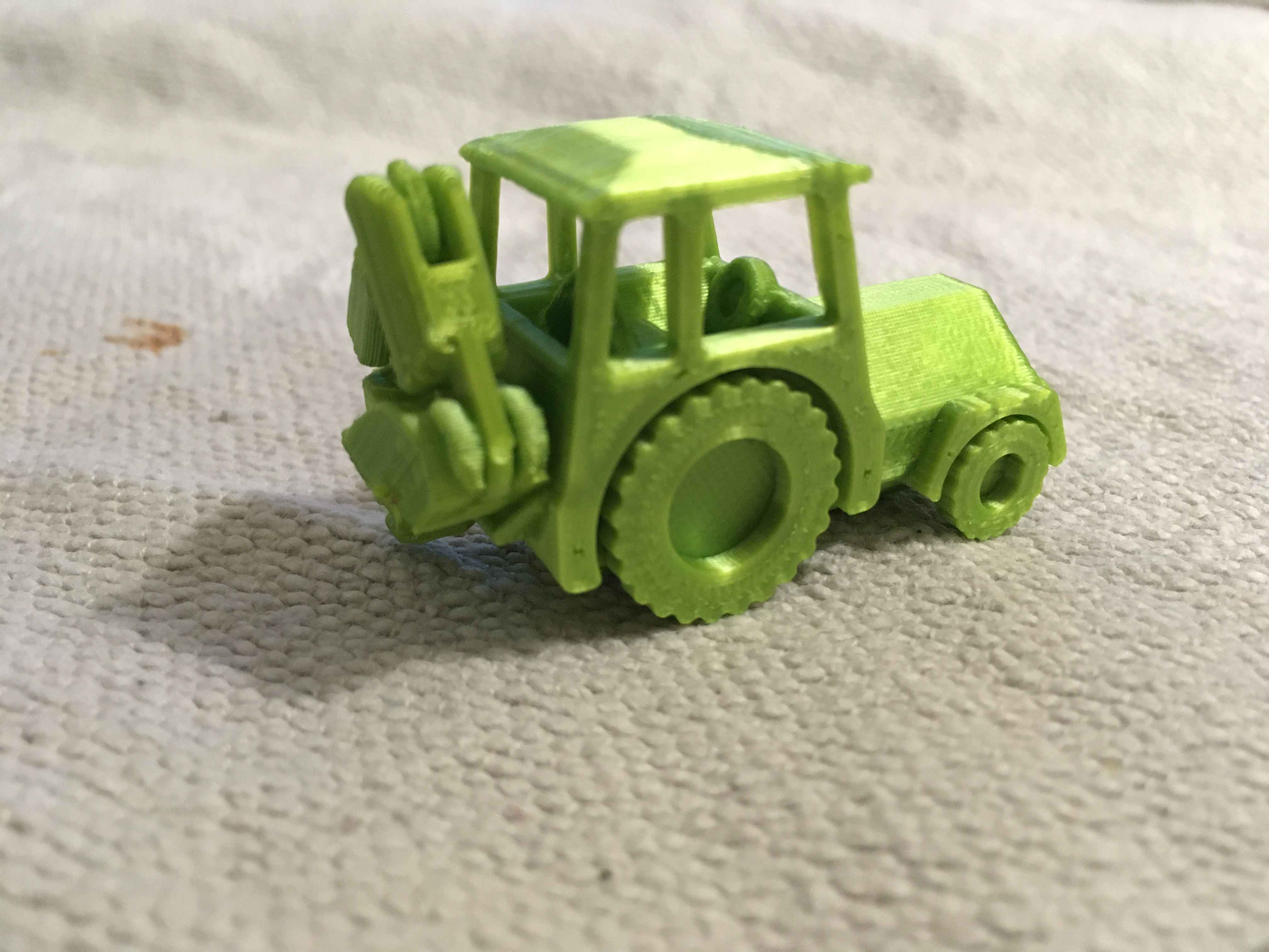 Small tractor - flexi excavator (printed in one piece without supports)