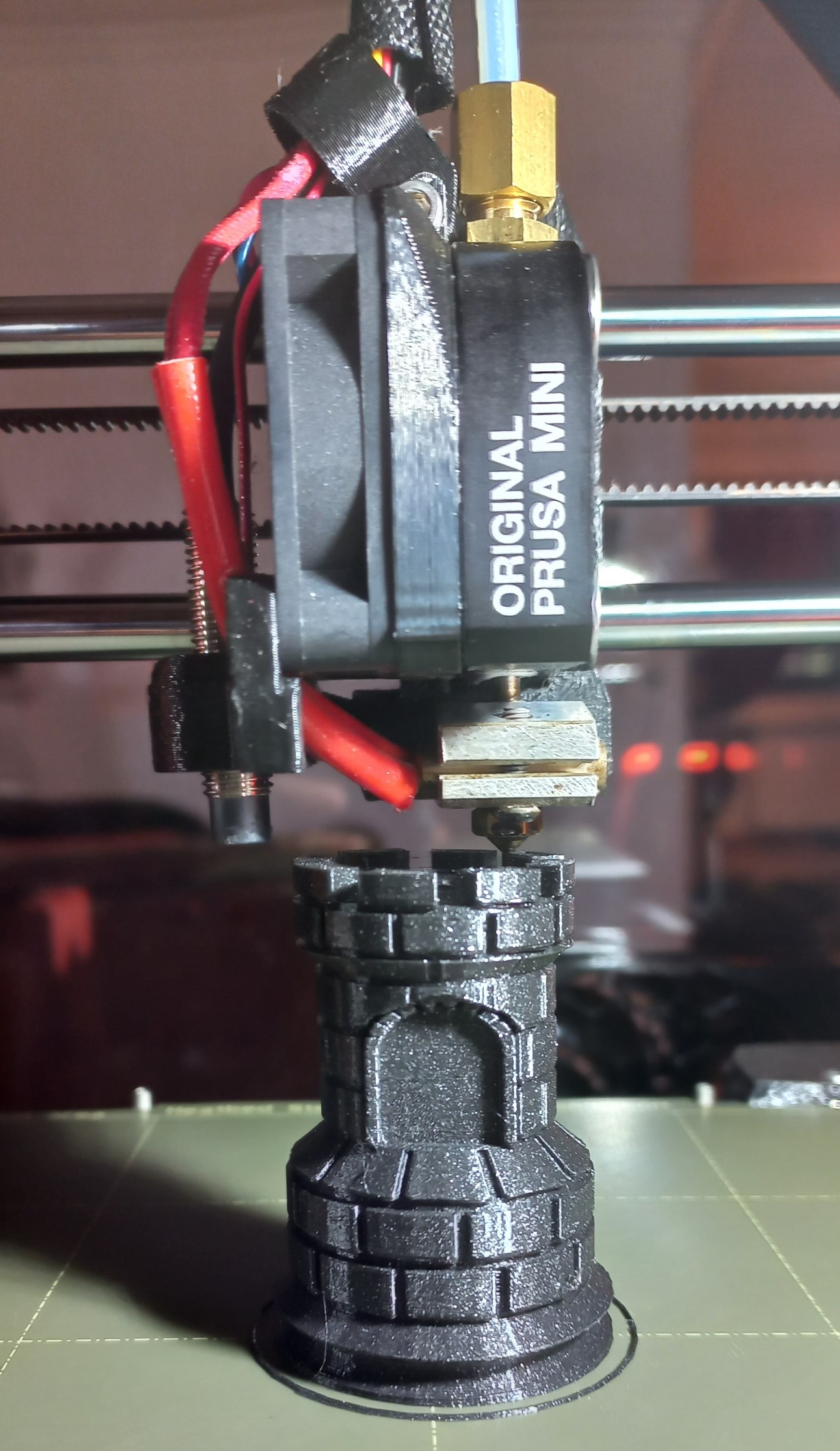 Miniatura 2 do modelo 3D Chess Tower Bottle Cap