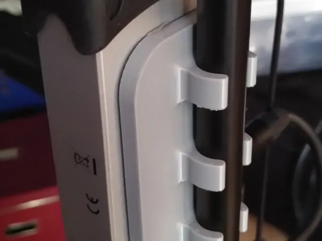 Headphone amp holder for 15mm mic stand