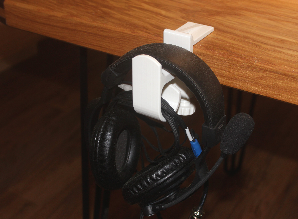 Headset Holder by Piney29887 Download free STL model