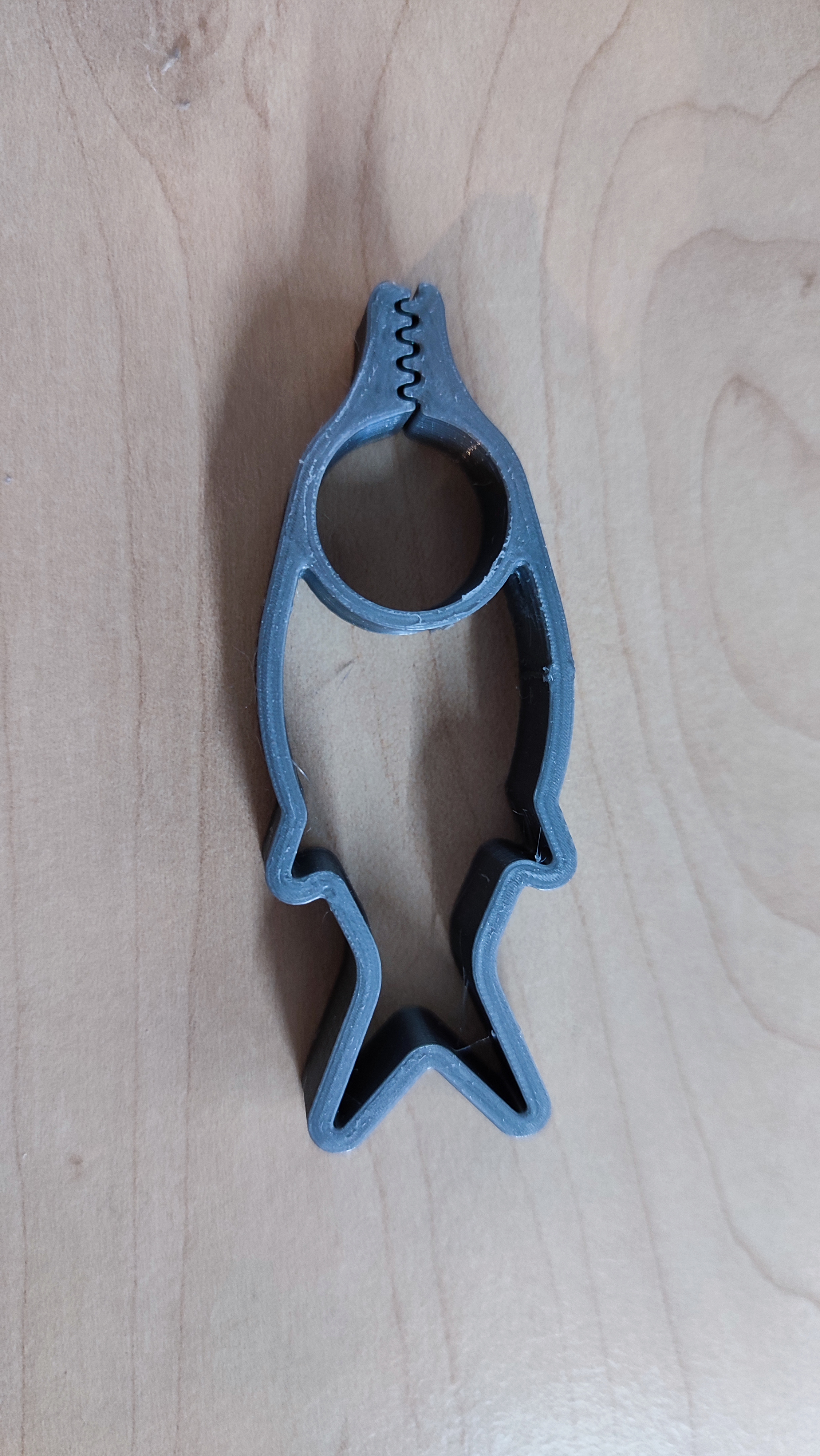 Simple Use Bag Clip - with design history (pics and models)  from idea to final design