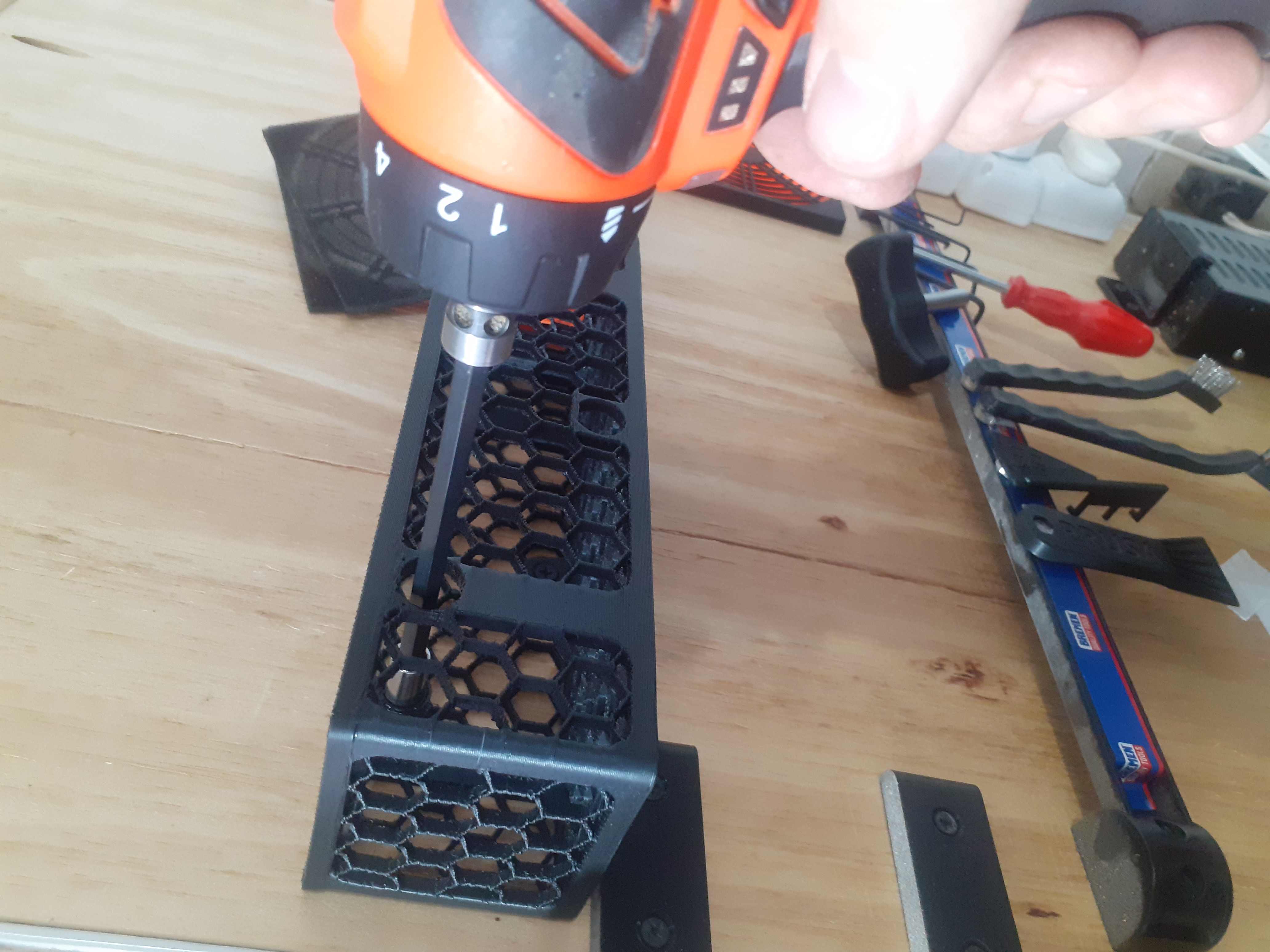 Miniatura 4 do modelo 3D Simple shelf wall mount