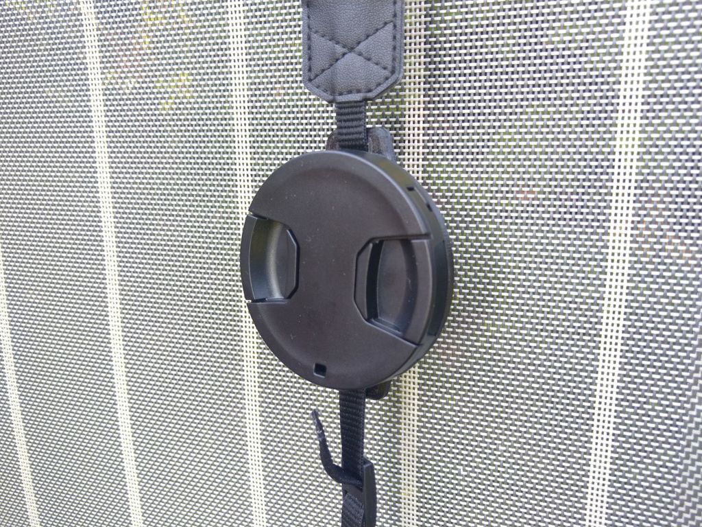 Lens Cap Holder for Canon/Nikon multisize, lowprofile, strong grip by CM Modellbau Download