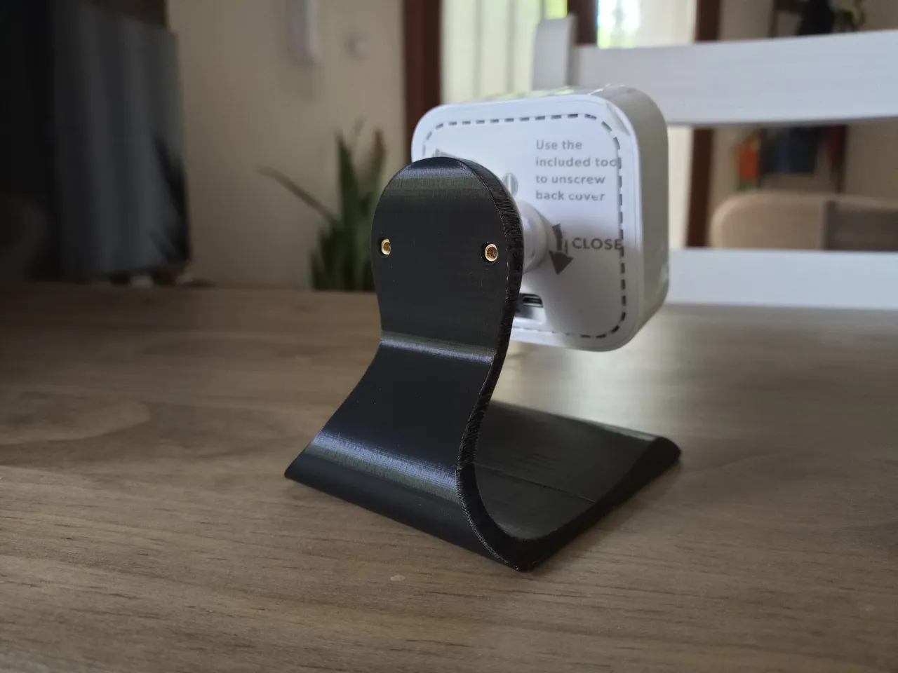 blink indoor camera stand