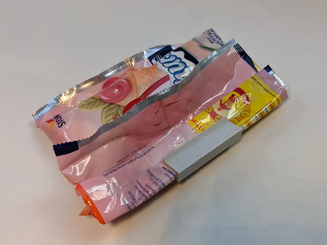 Simple Bag Clip