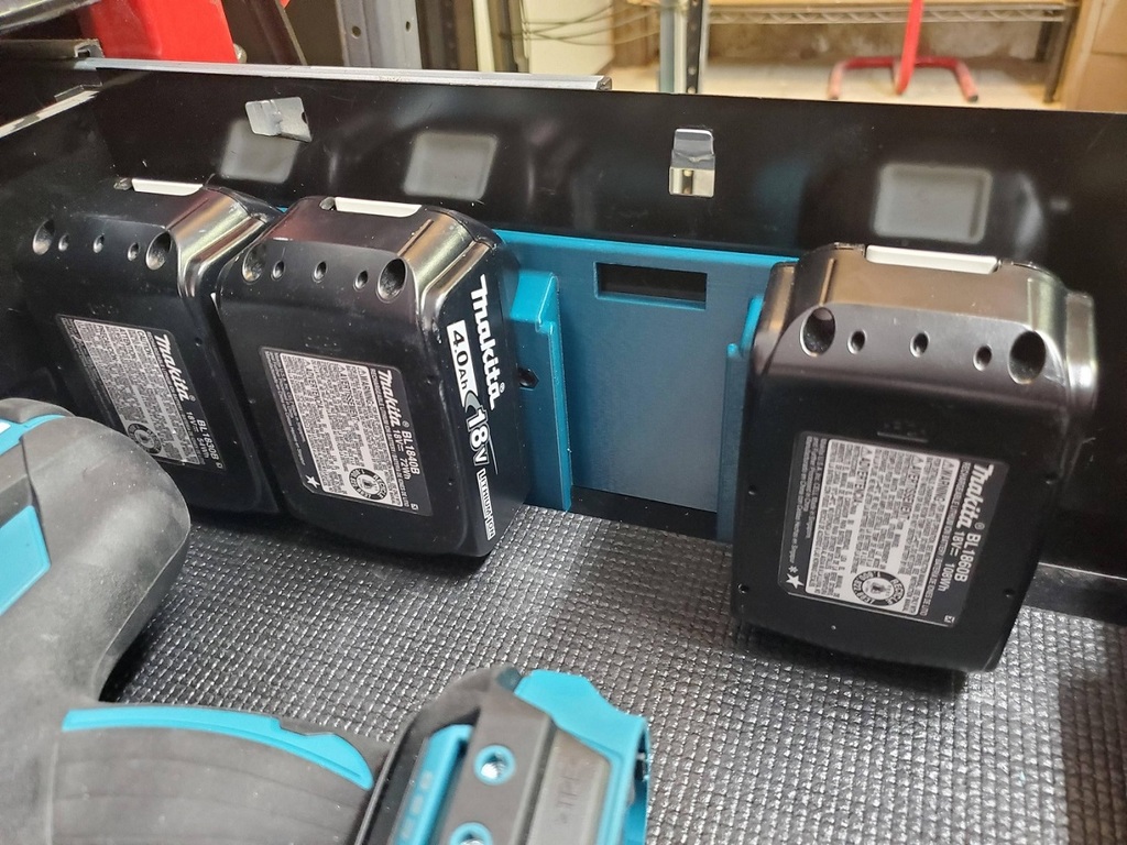 Makita Battery Mounting Rail
