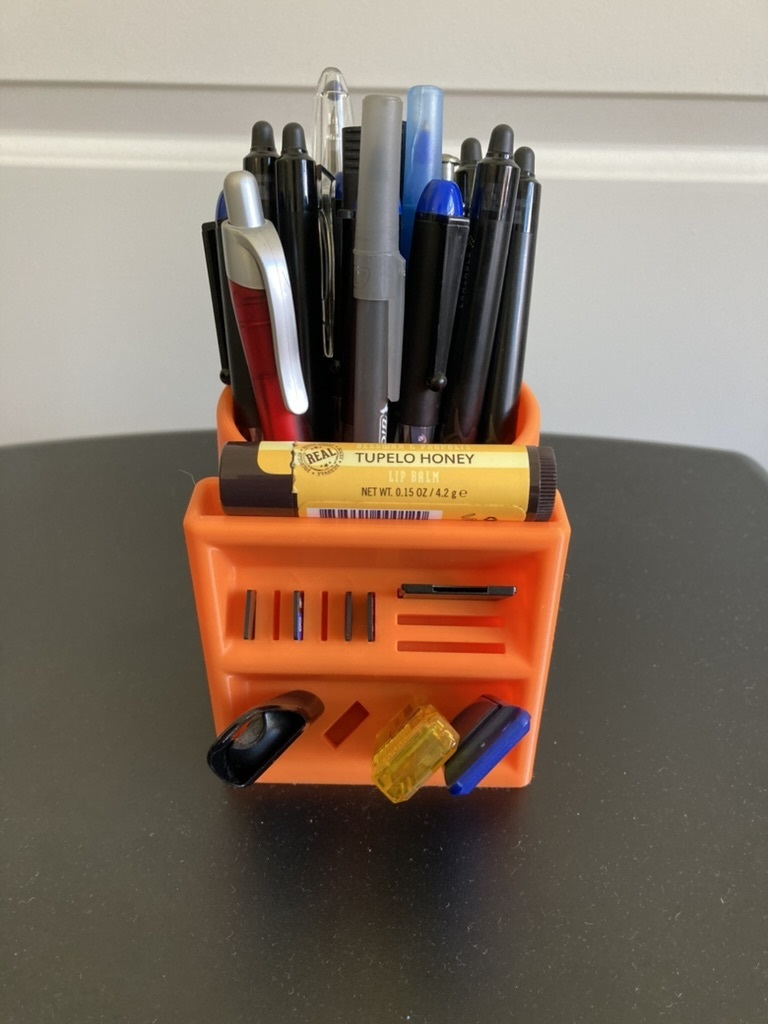 STL file Pen tray + various storage compartments 🖊️・3D printable model to  download・Cults