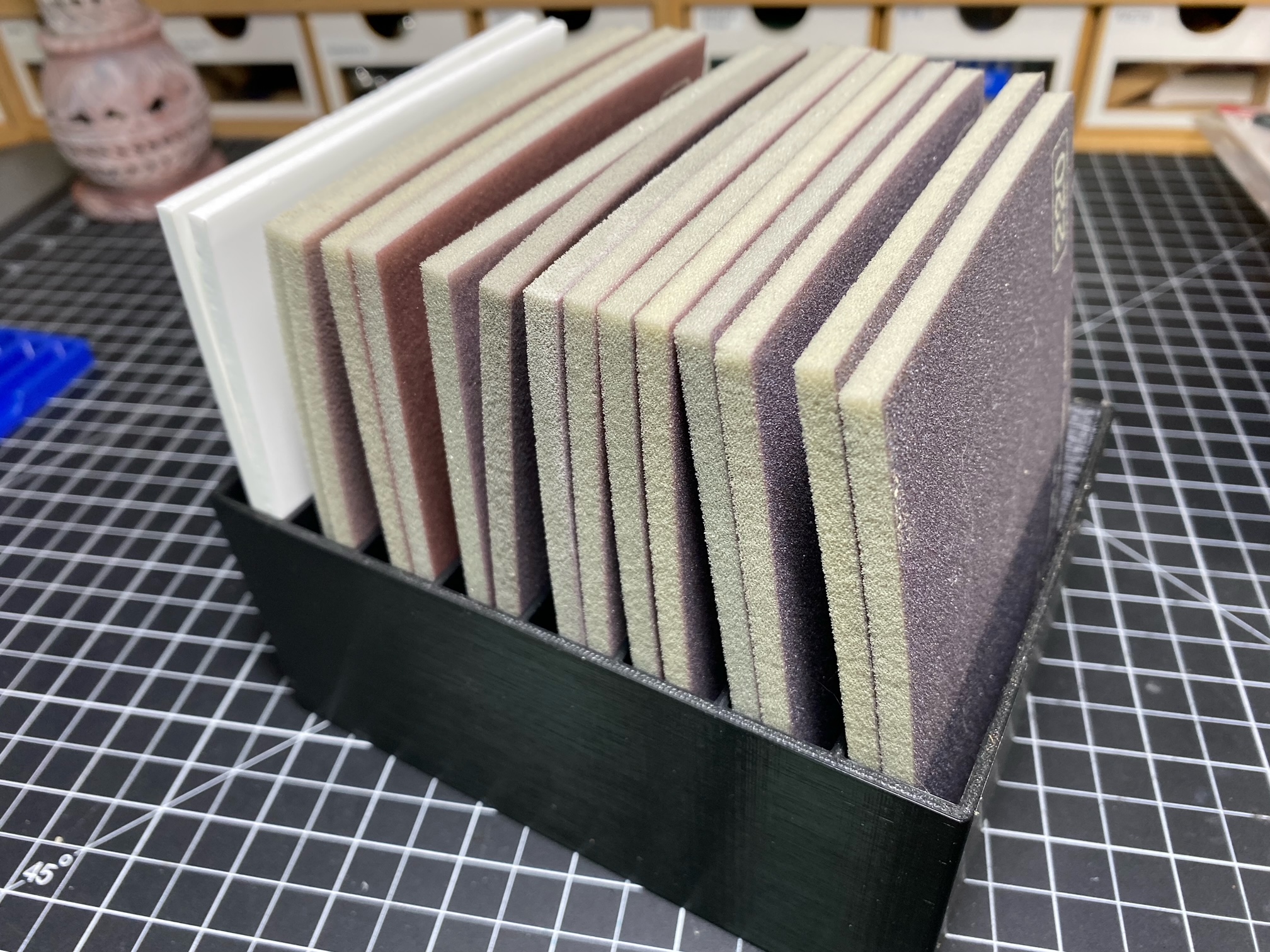 Infini Sanding Sponge Holder by Ricardocab Download free STL model