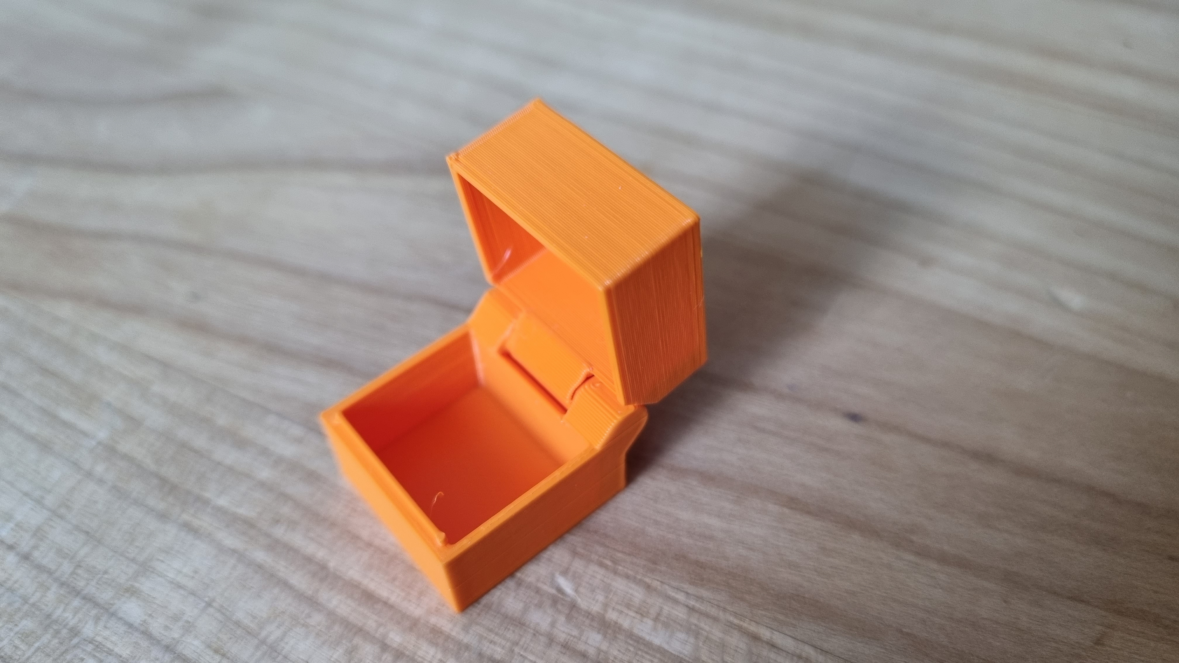Study 6: print in place mid-air hinge